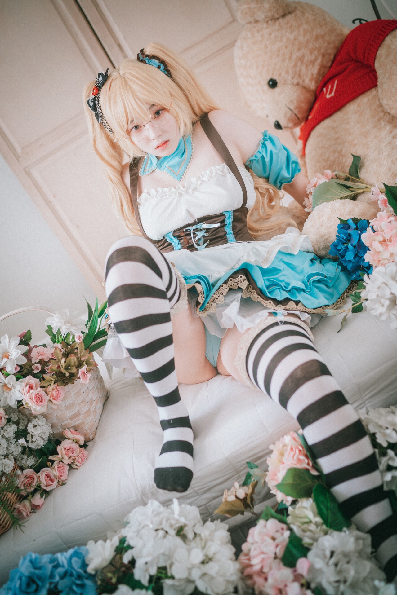 Bambi 밤비, [DJAWA] Alice in Glasses (Alice in Wonderland) [49P]