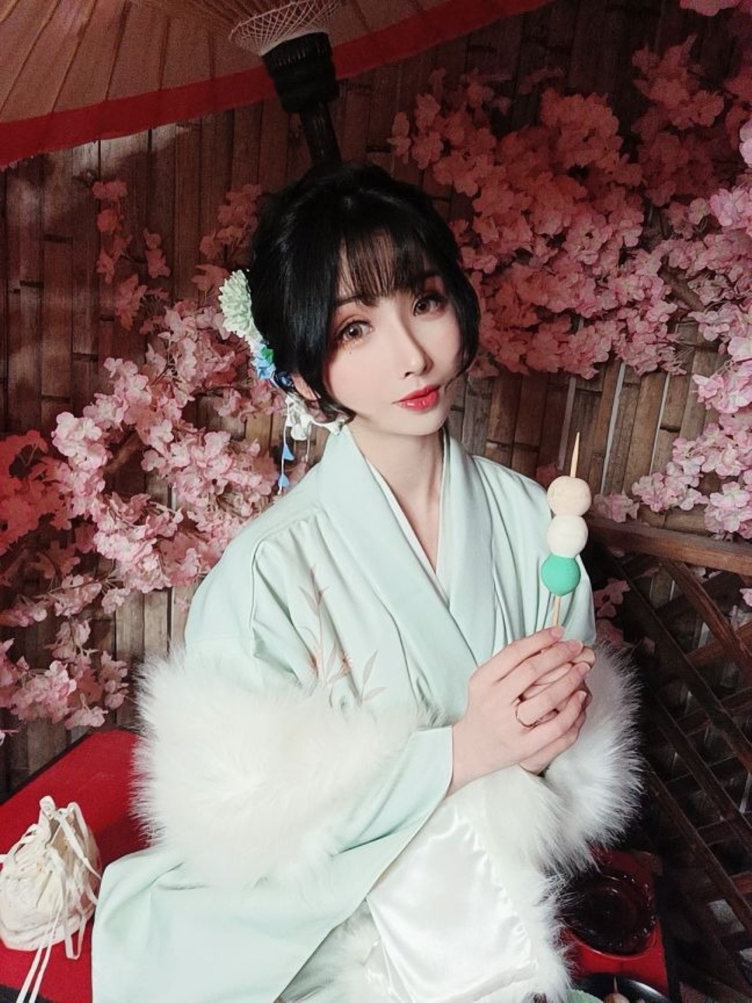 凉凉子温泉旅行 [31P]