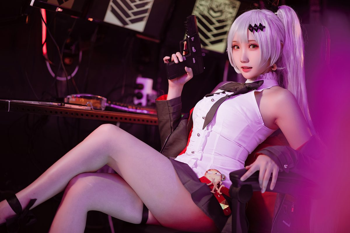 Coser@瓜希酱 – 少女前线 FN-57 Five-seveN Part 3