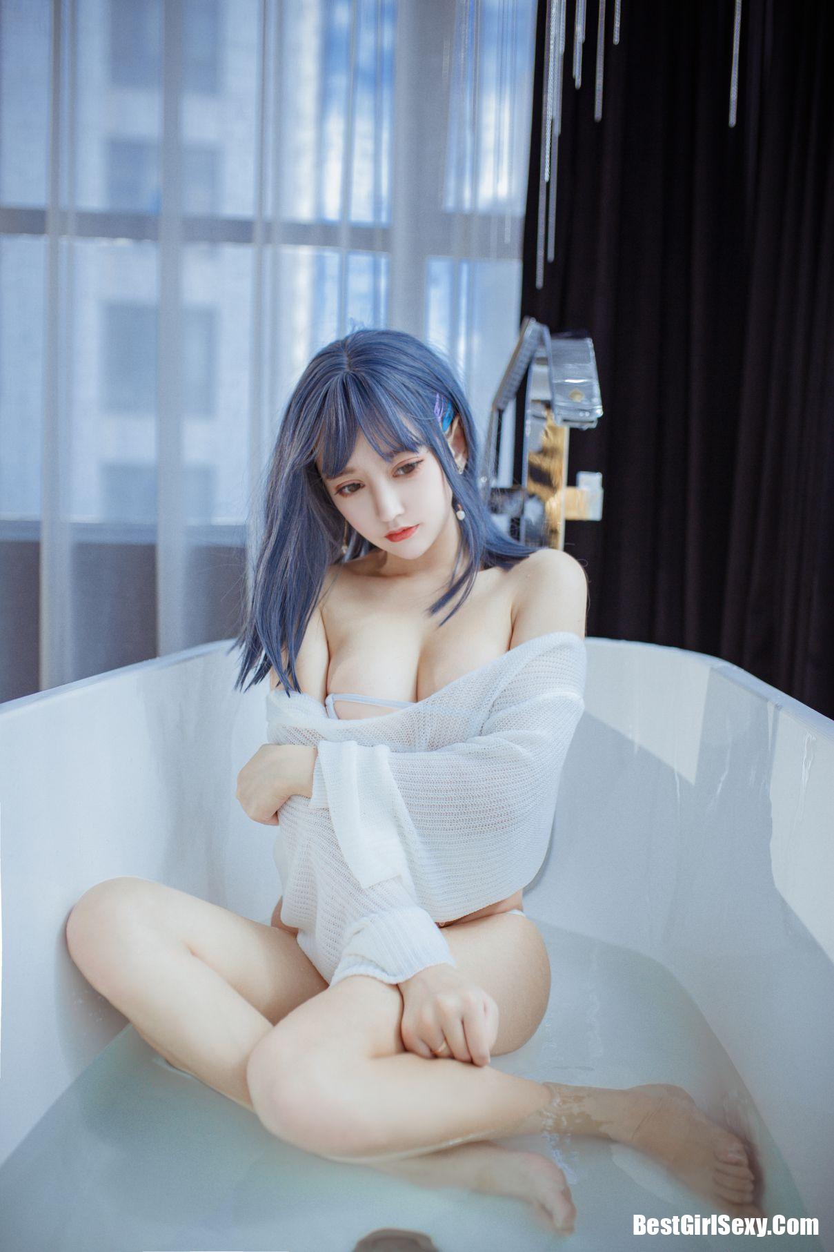 Coser@过期米线线喵 浴缸