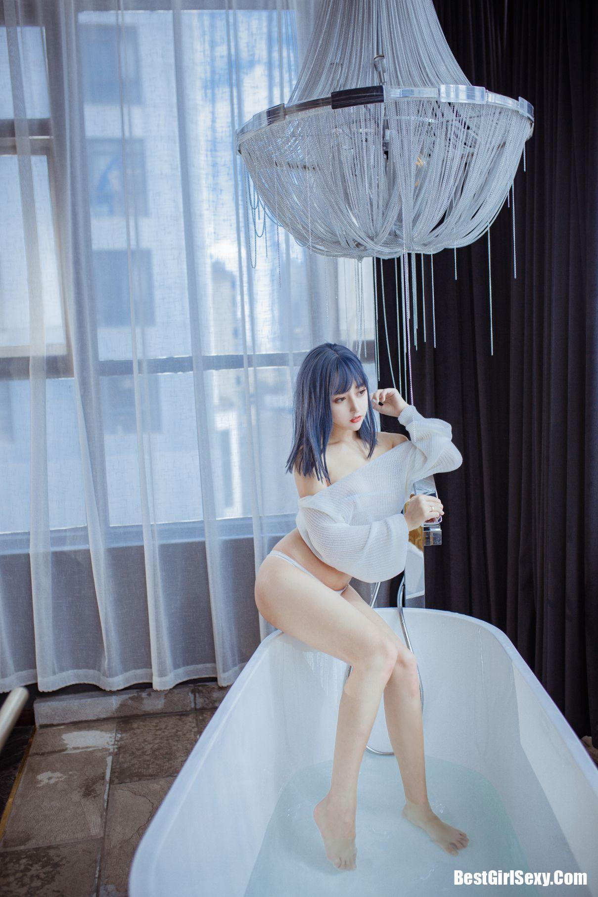 Coser@过期米线线喵 浴缸