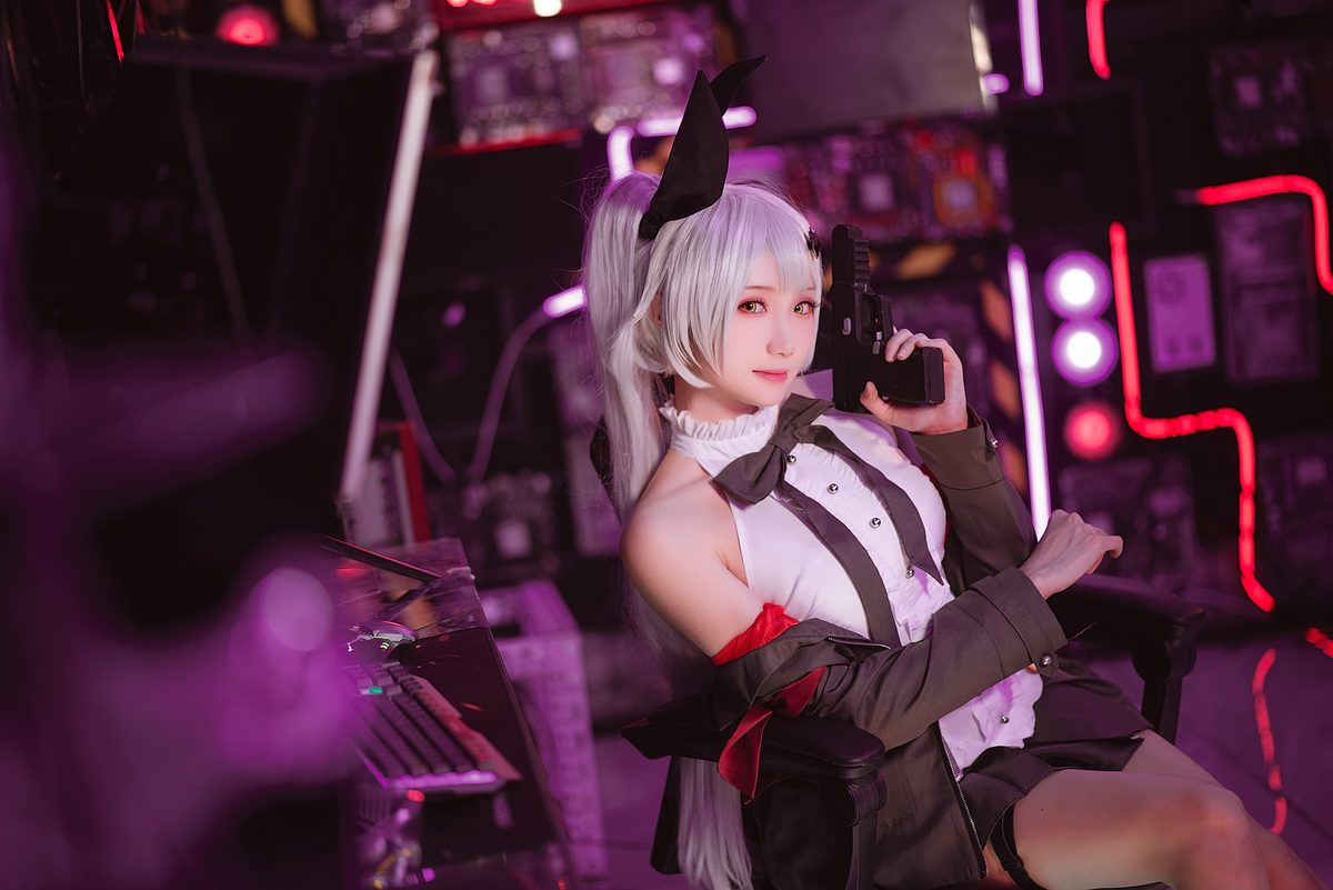 Coser@瓜希酱 – 少女前线 FN-57 Five-seveN Part 3