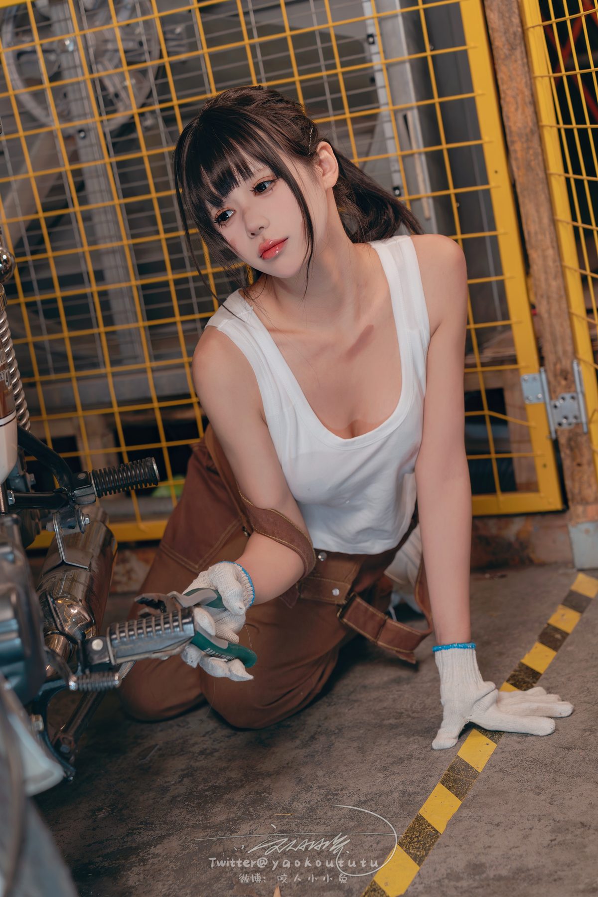 Coser@黏黏团子兔 – 机车修理工 Shake it