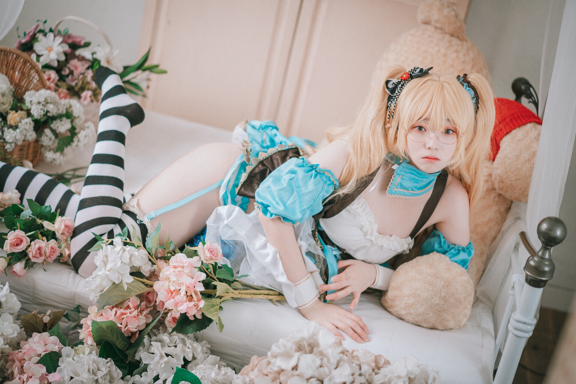 Bambi 밤비, [DJAWA] Alice in Glasses (Alice in Wonderland) [49P]