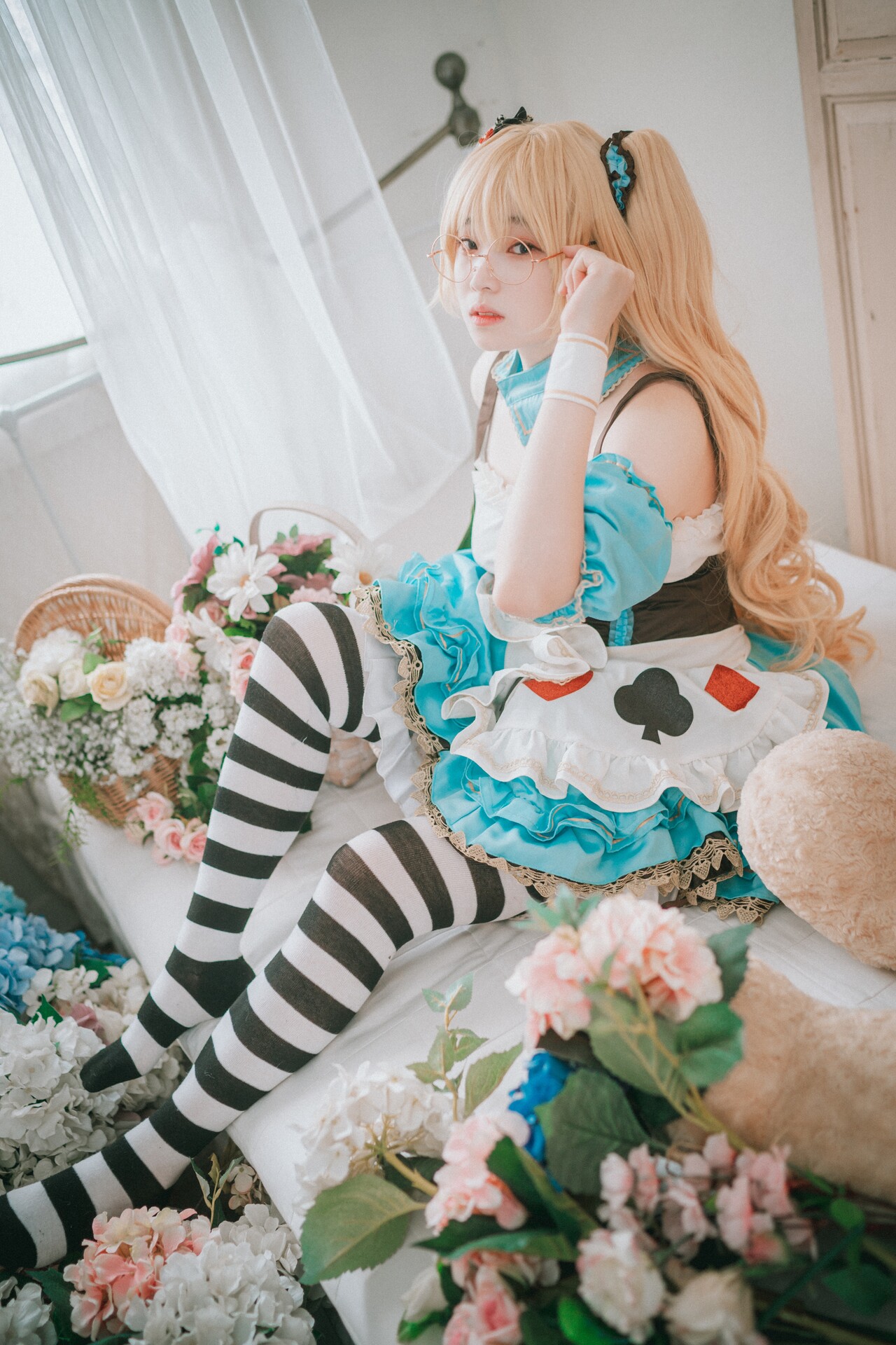 Bambi 밤비, [DJAWA] Alice in Glasses (Alice in Wonderland) [49P]