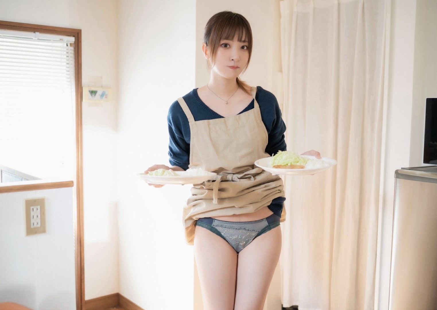 スカート を約100回めくれる本 vol.24 有川紗雪 [161P]