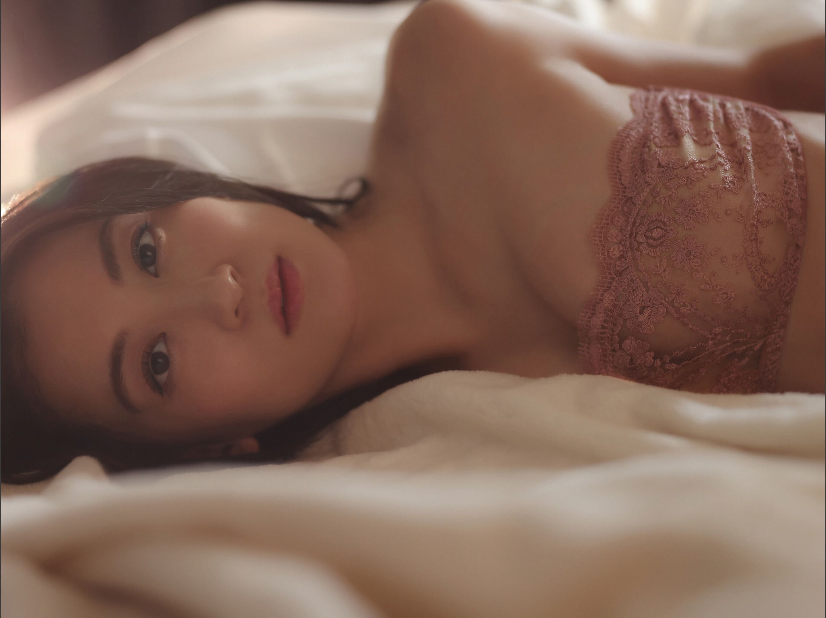 上西恵 「EDGE OF K」写真集 [74P]