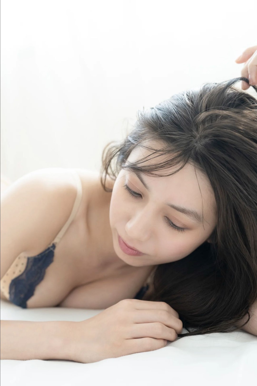 佐藤あいり 『艶めく素肌 vol.1』 [60P]
