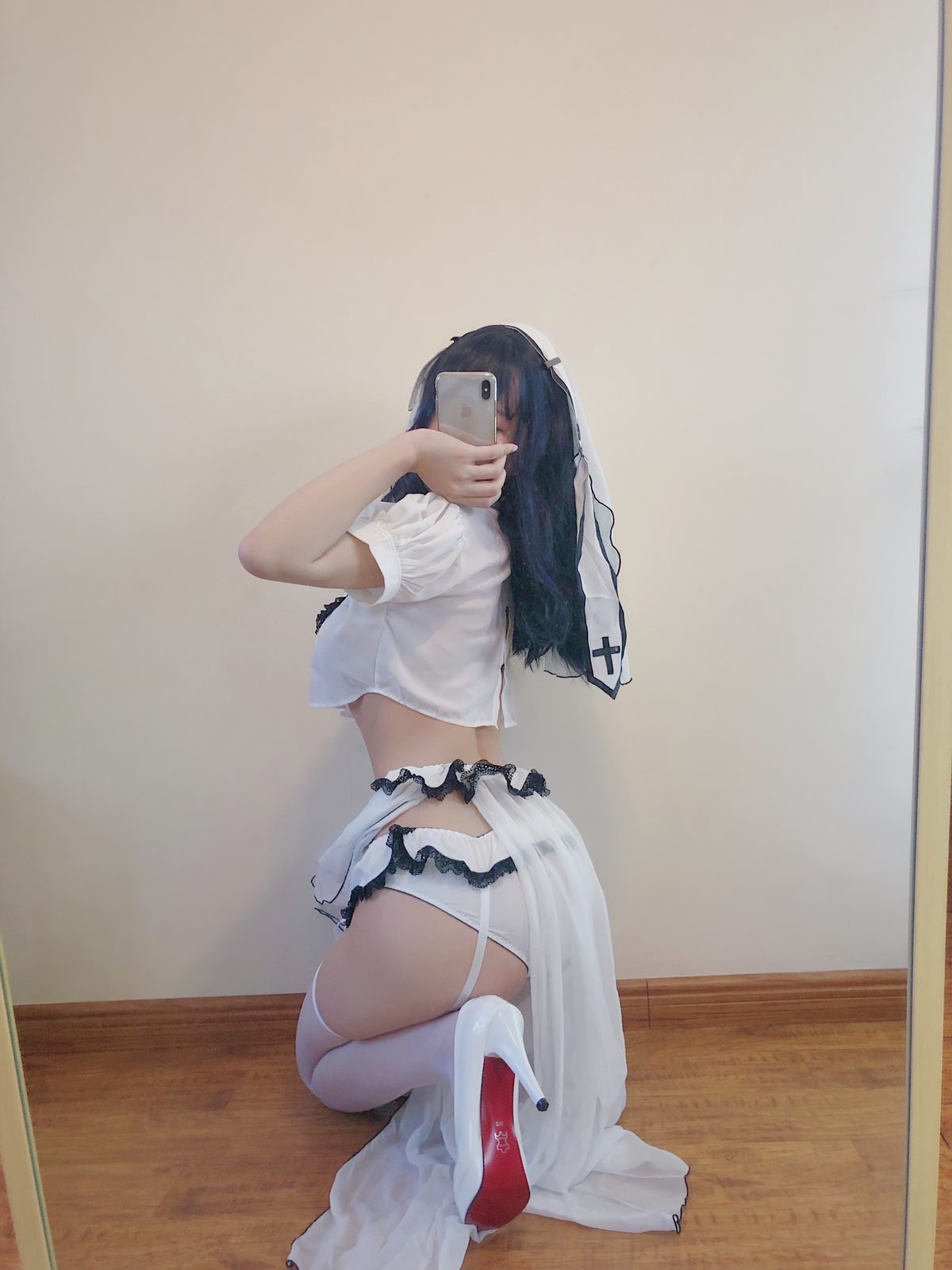 Coser@小仓千代w – 白色修女服自拍