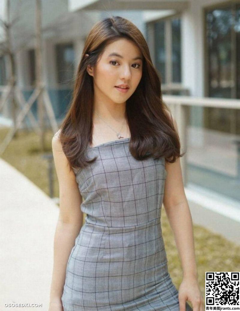 [网路收集] ONLYFANS 网站流出一批质素不错的少女大胆照片 [46P]