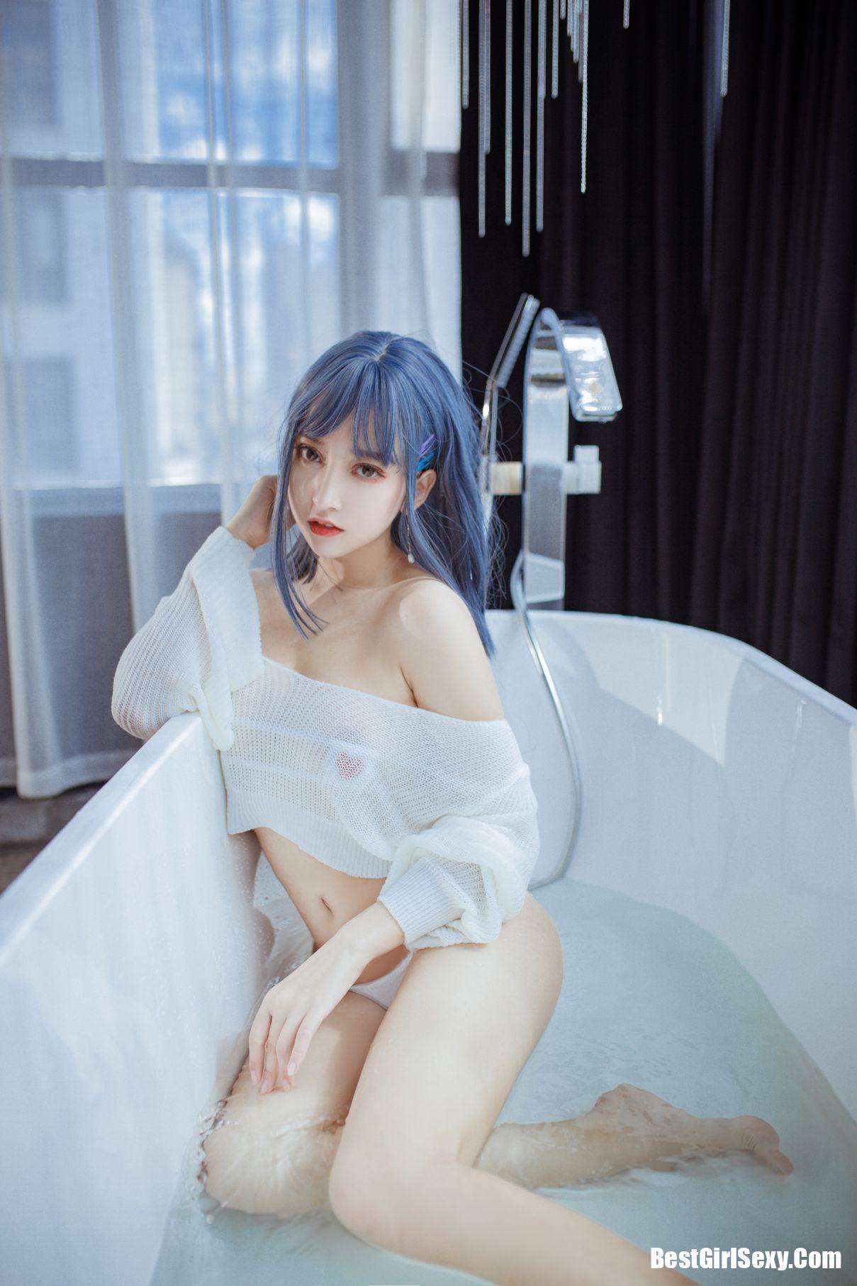 Coser@过期米线线喵 浴缸