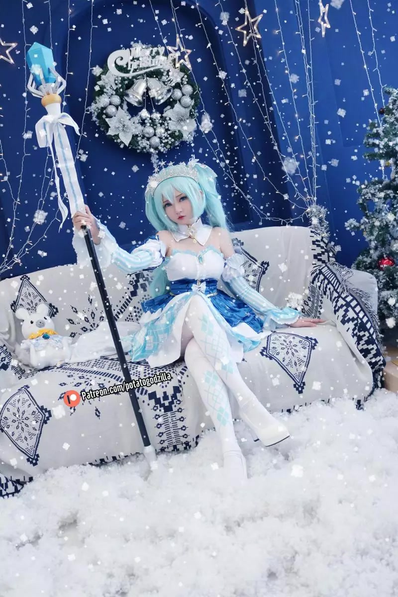 Potato Godzilla - Snow Miku 3 [41P]