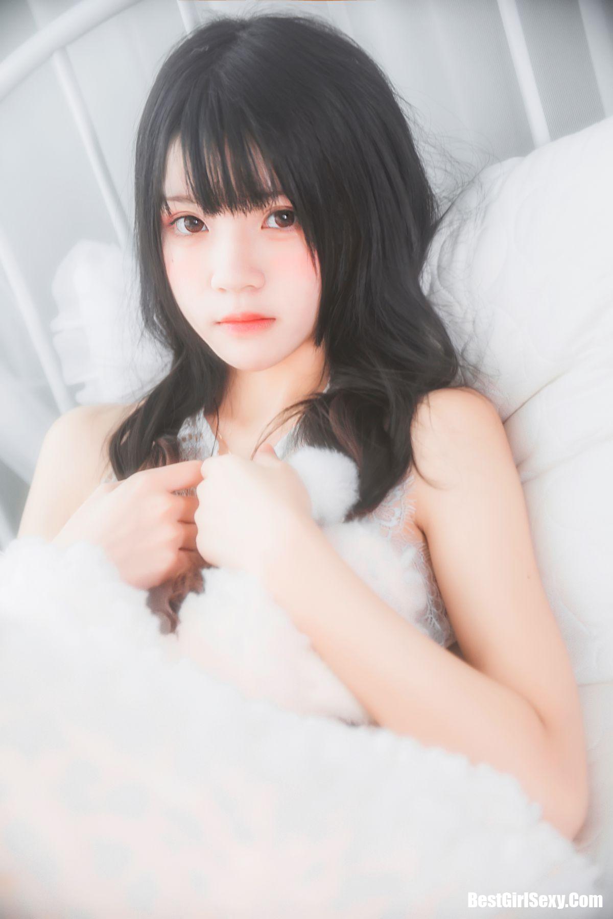 Coser@桜桃喵 Vol.014 冬眠2018系列-纯白私房