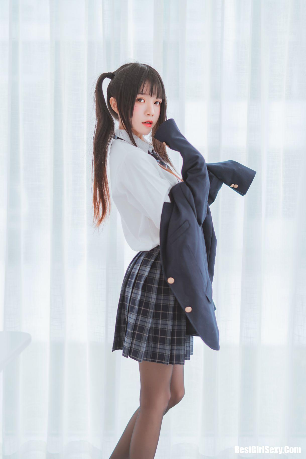 Coser@桜桃喵 Vol.082 桜桃未熟2 冬季制服丝秀