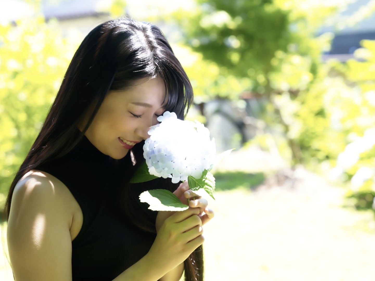 みひな オフィシャルグラビア写真集「雏」 [31P]