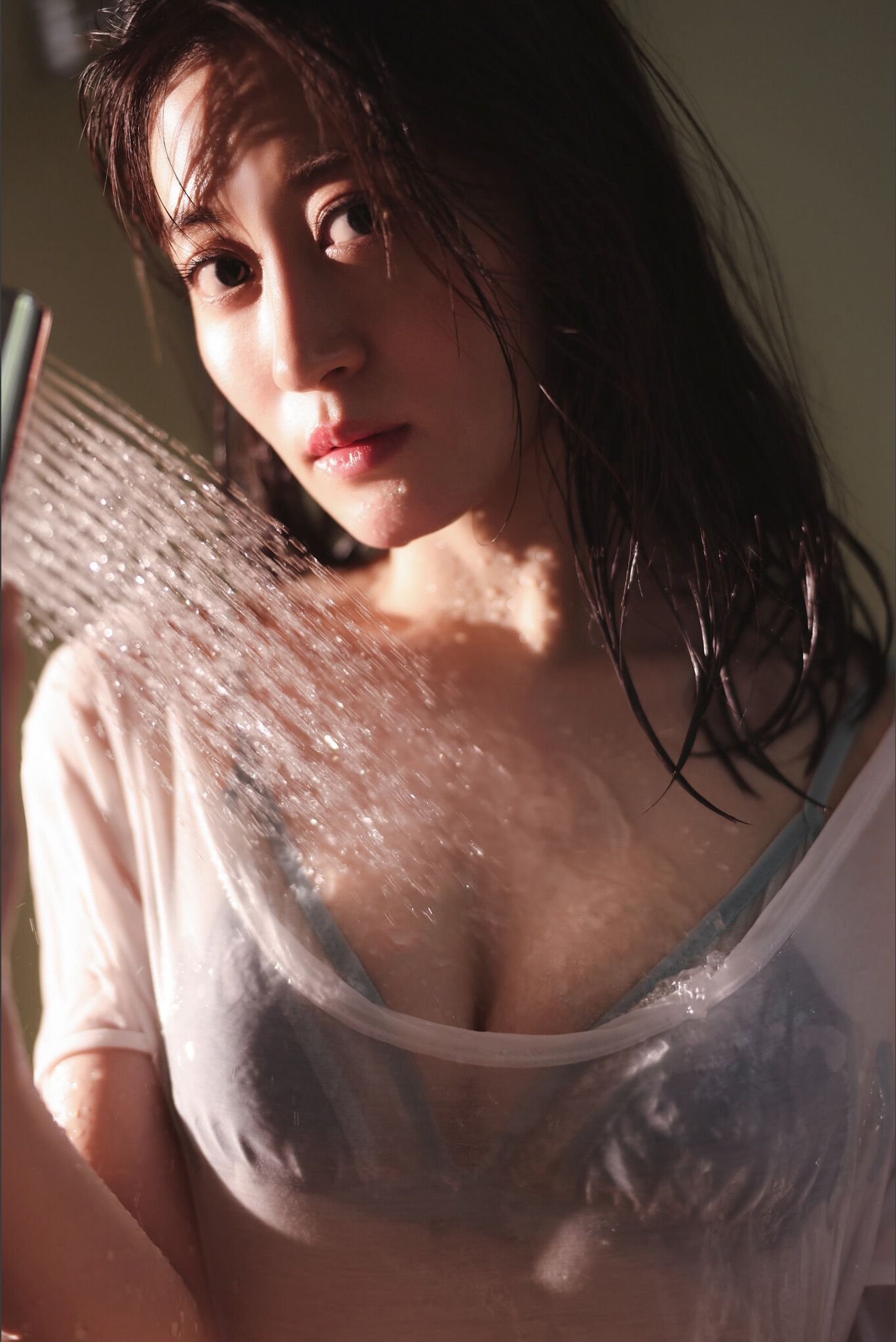 上西恵 「EDGE OF K」写真集 [74P]