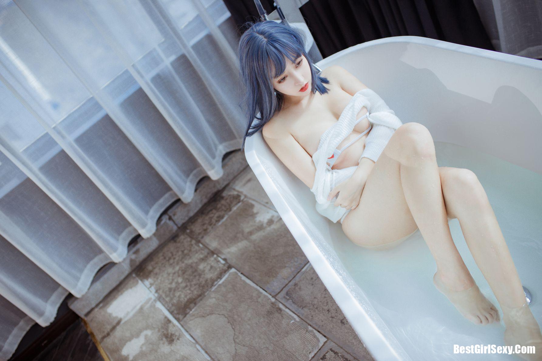 Coser@过期米线线喵 浴缸
