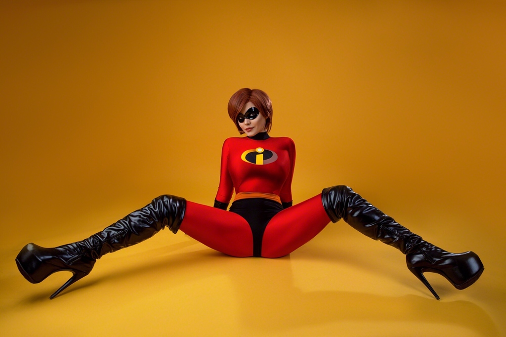 Kalinka Fox – Elastigirl [45P]