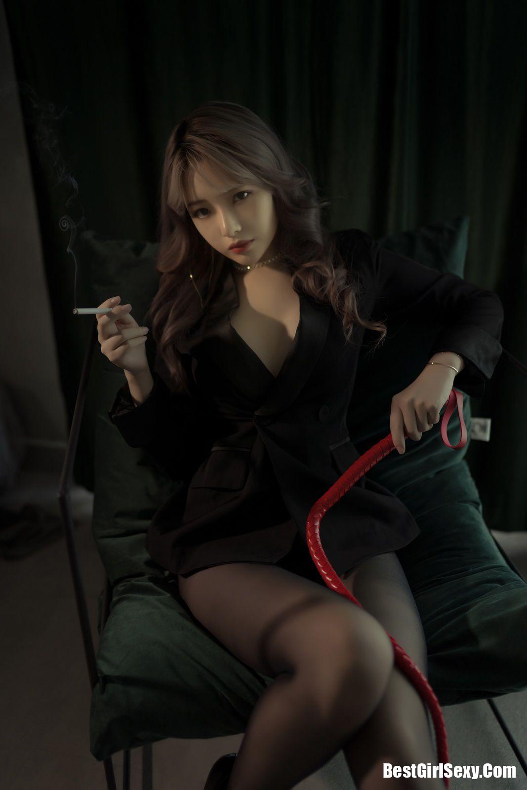 Coser@雯妹不讲道理 玫瑰内衣+西装