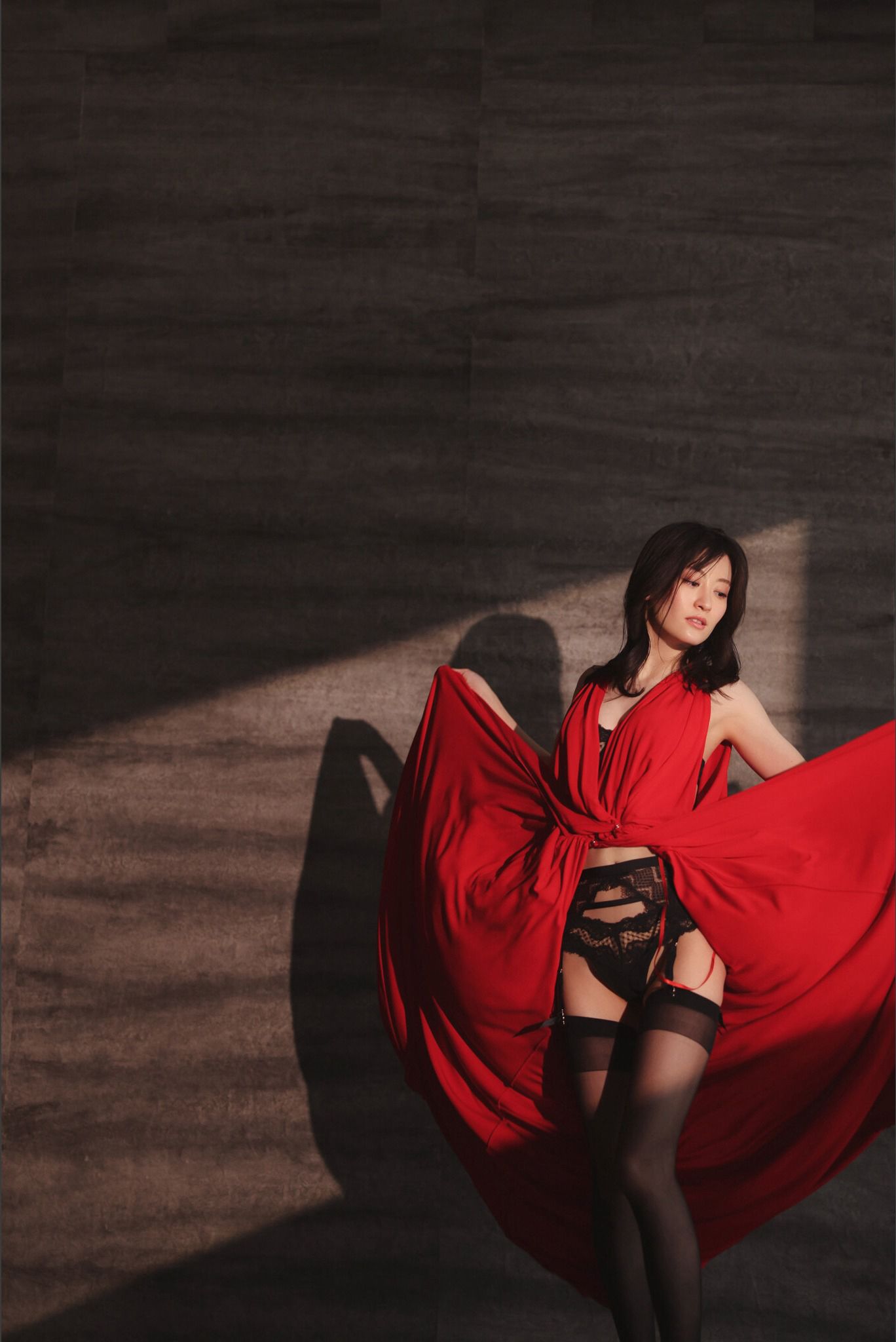 上西恵 「EDGE OF K」写真集 [74P]