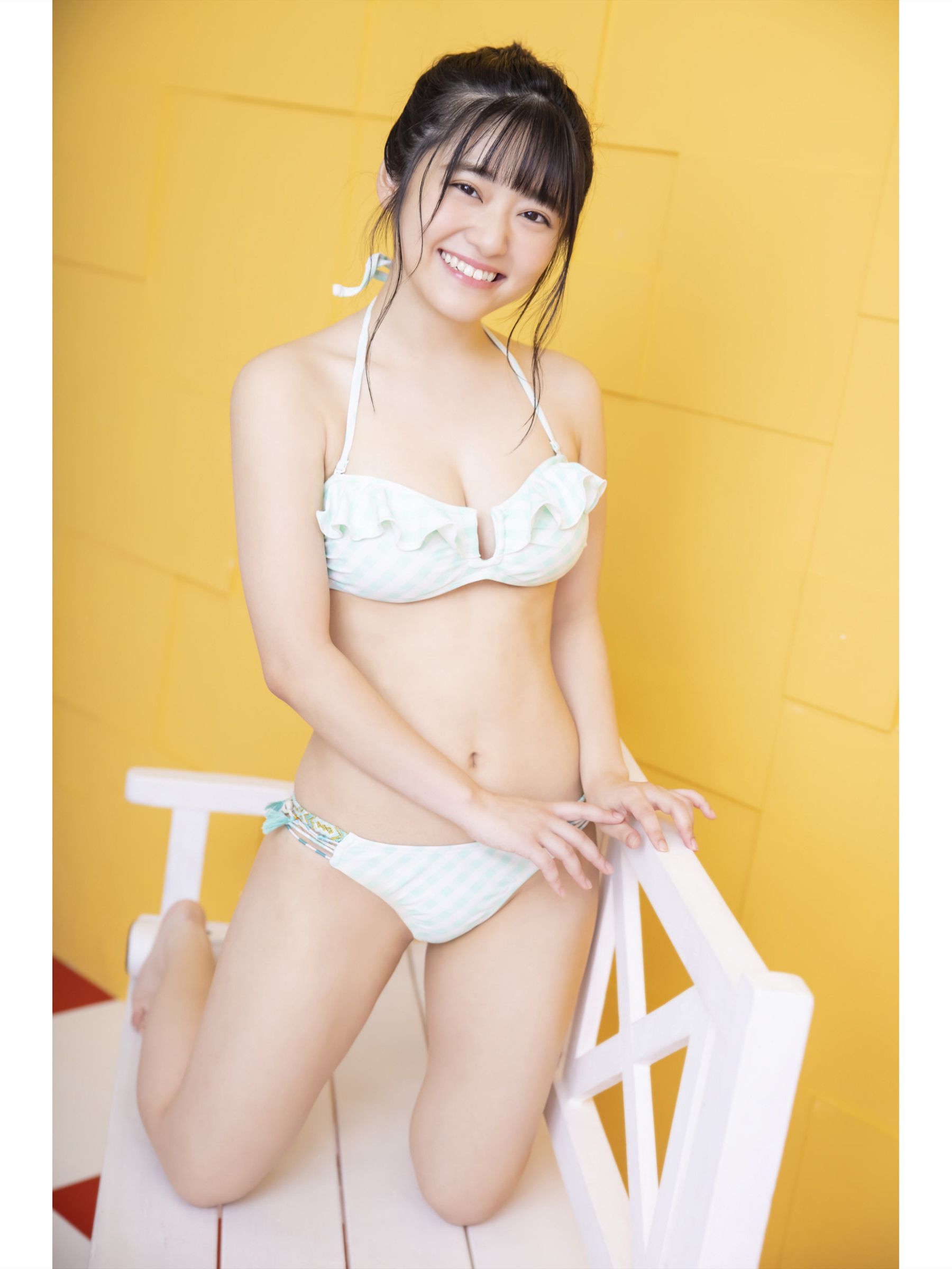 岡田彩夢 デジタル写真集 キミとキャンバスライフ [49P]