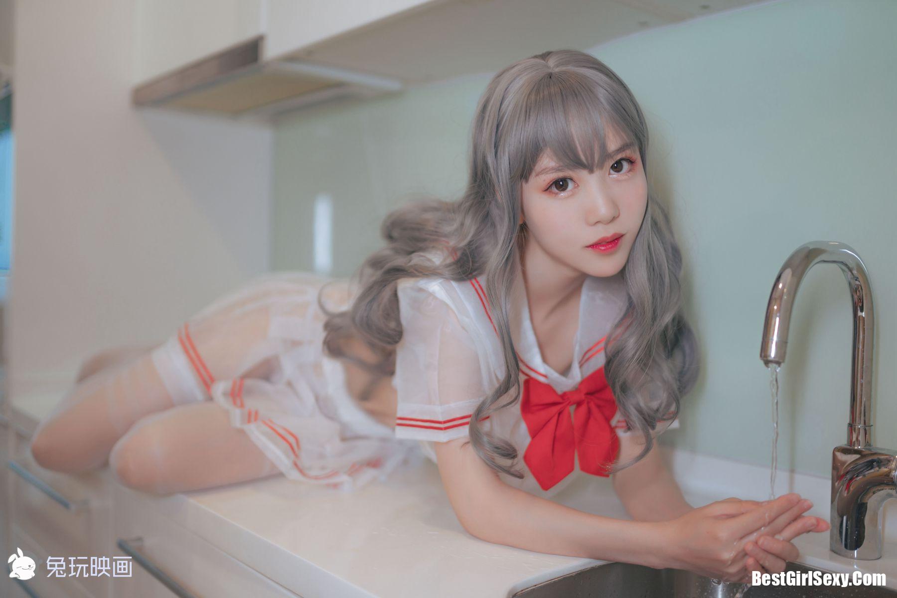 Coser@抖娘-利世 穿制服的小姐姐