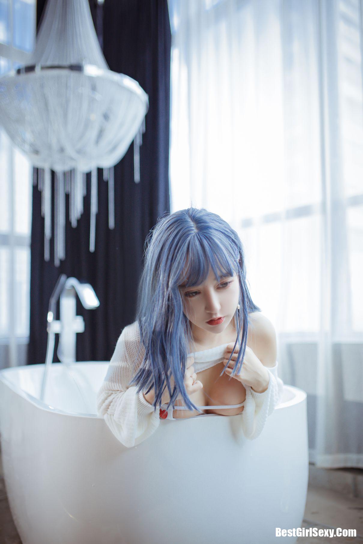 Coser@过期米线线喵 浴缸