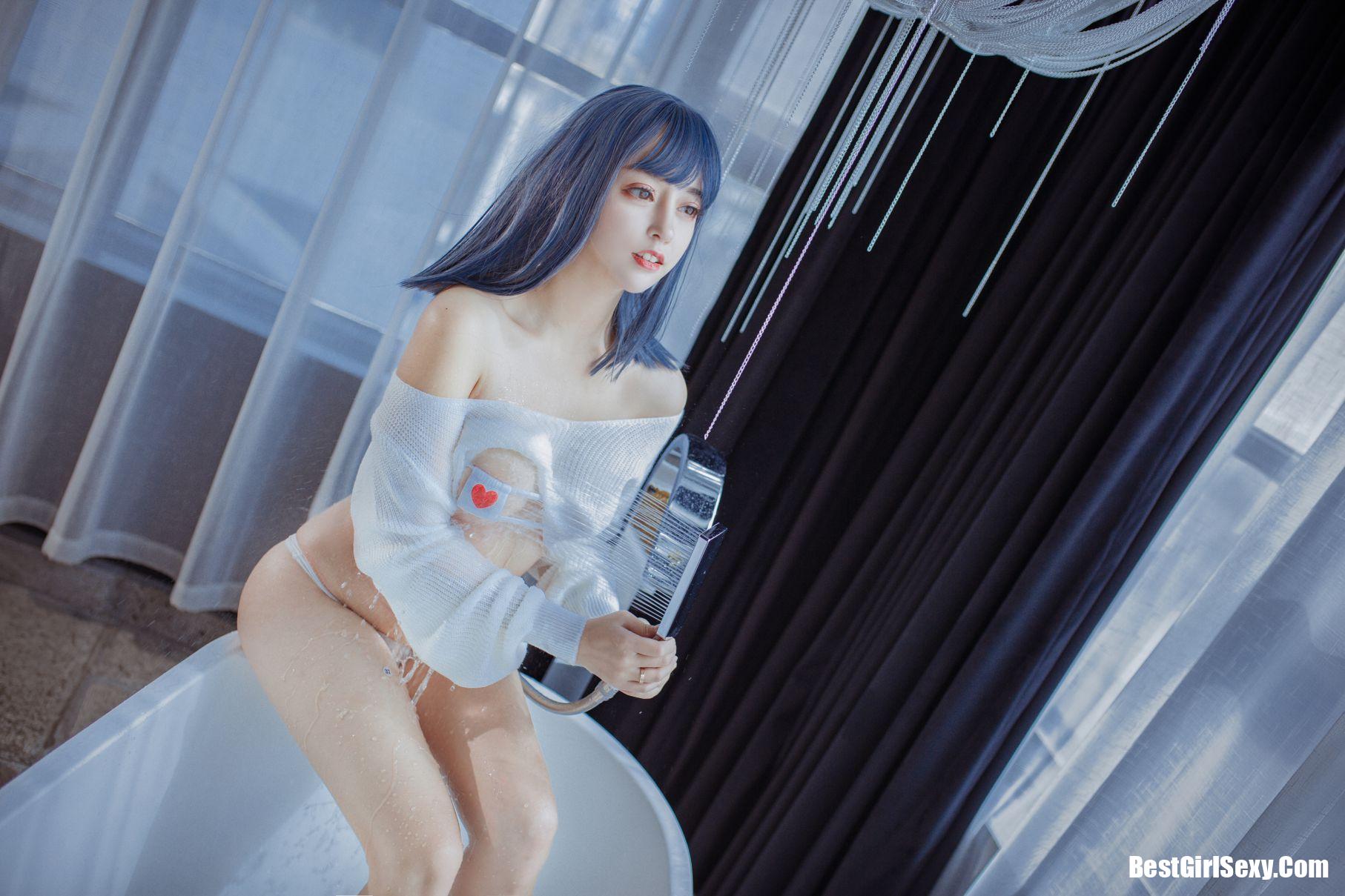 Coser@过期米线线喵 浴缸