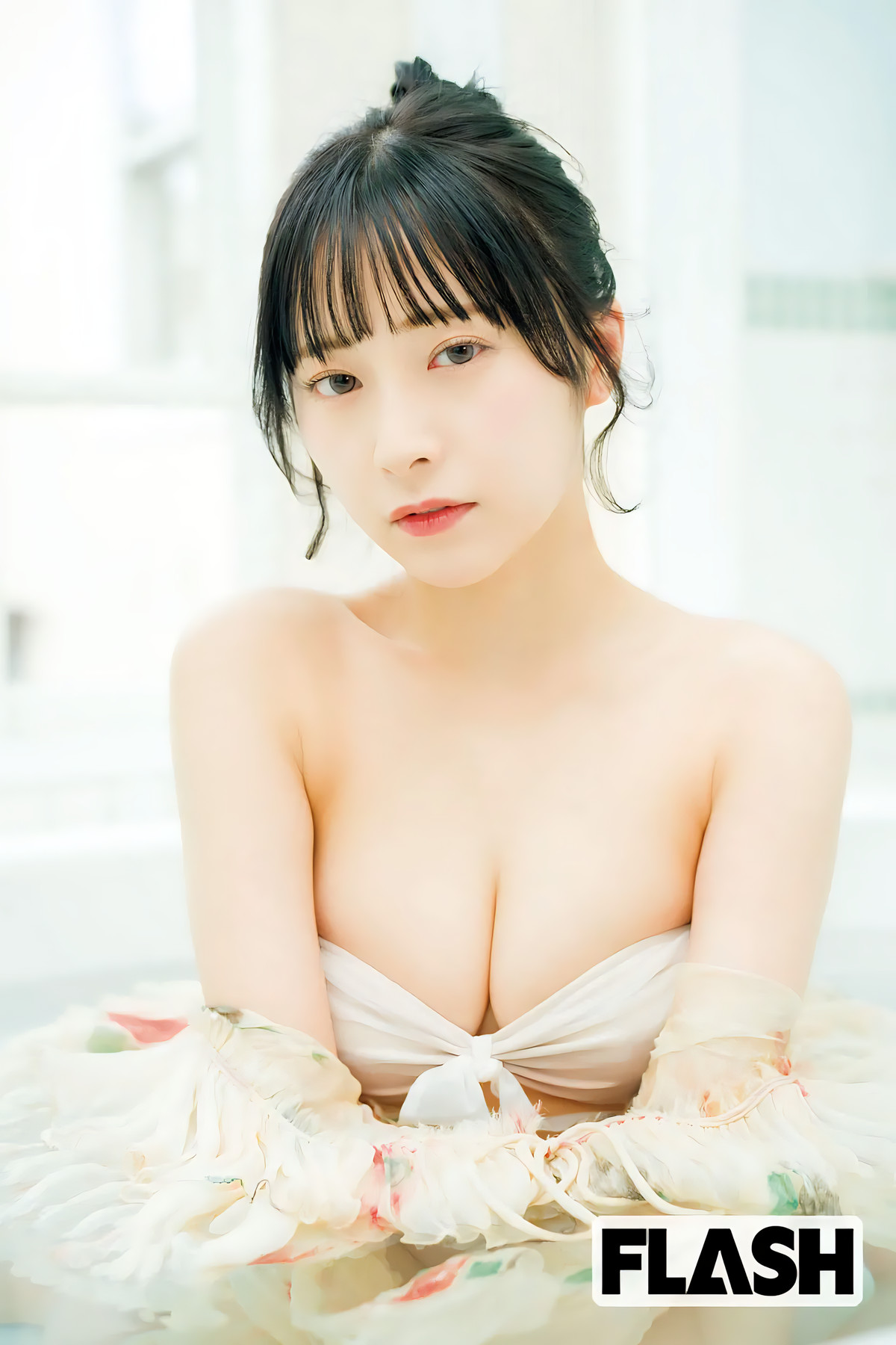 Matoi Shiomi 汐見まとい, FLASH 2024.04.09 (フラッシュ 2024年4月9日号) 3 Matoi Shiomi 汐見まとい, FLASH 2024.04.09 (フラッシュ 2024年4月9日号)