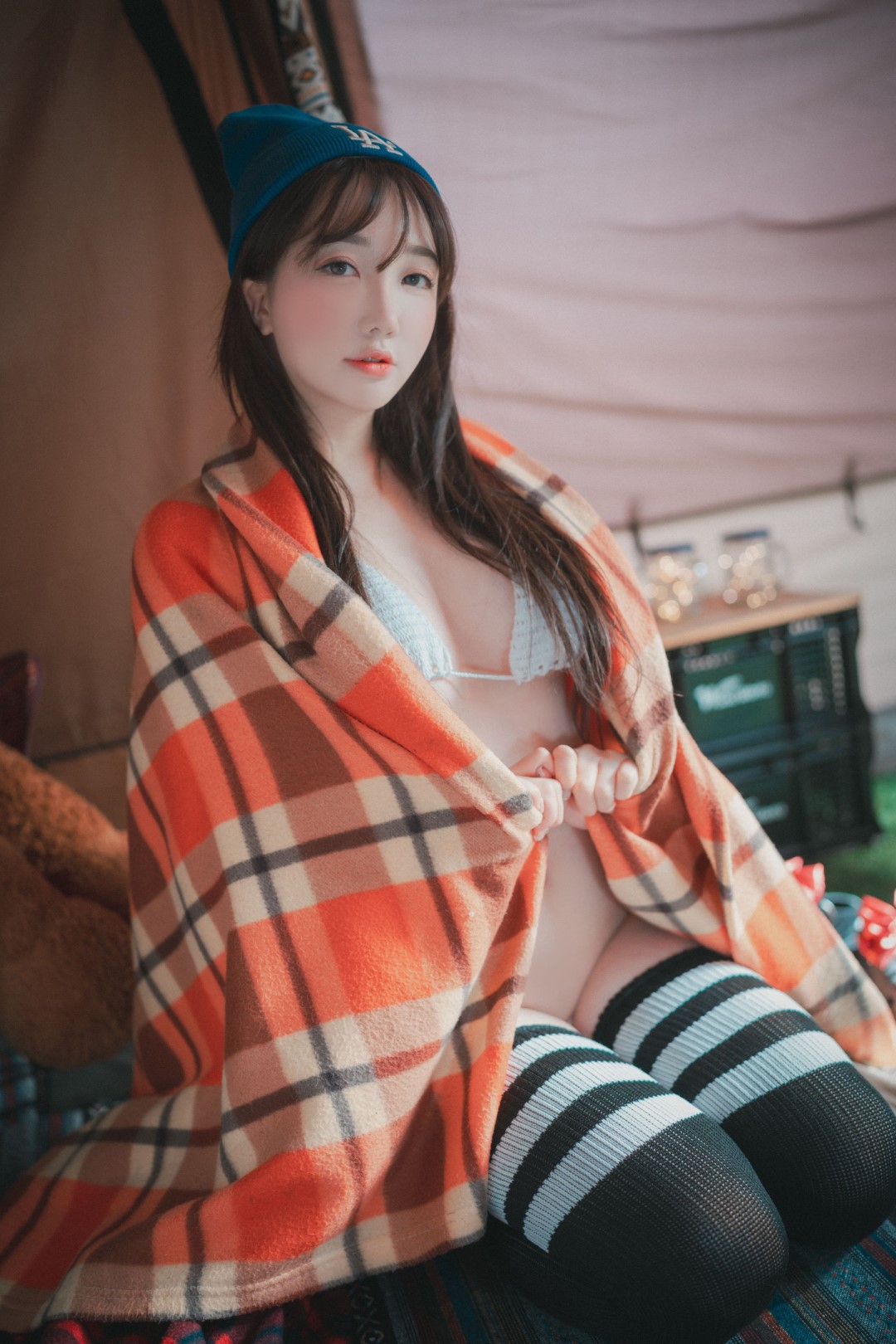 孙樂樂 YEEUN - Romantic Winter Glamping [155P]