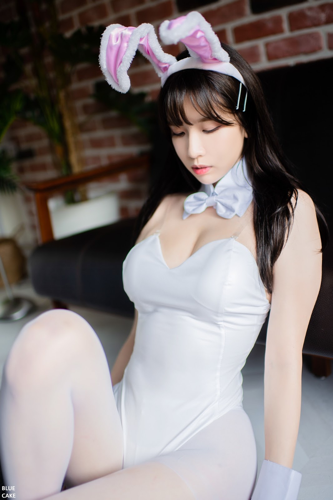 Lee Ahrin 이아린, [BLUECAKE] WHITE & BLACK BUNNY Set.01 [62P]