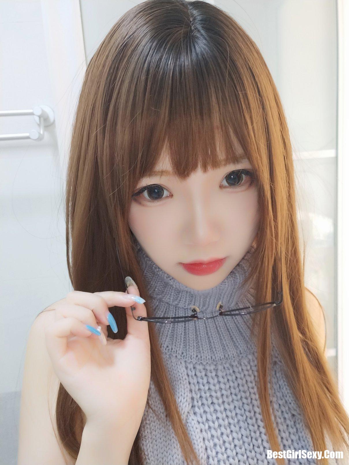 Coser@雪晴Astra Vol.021 黑丝漏背毛衣
