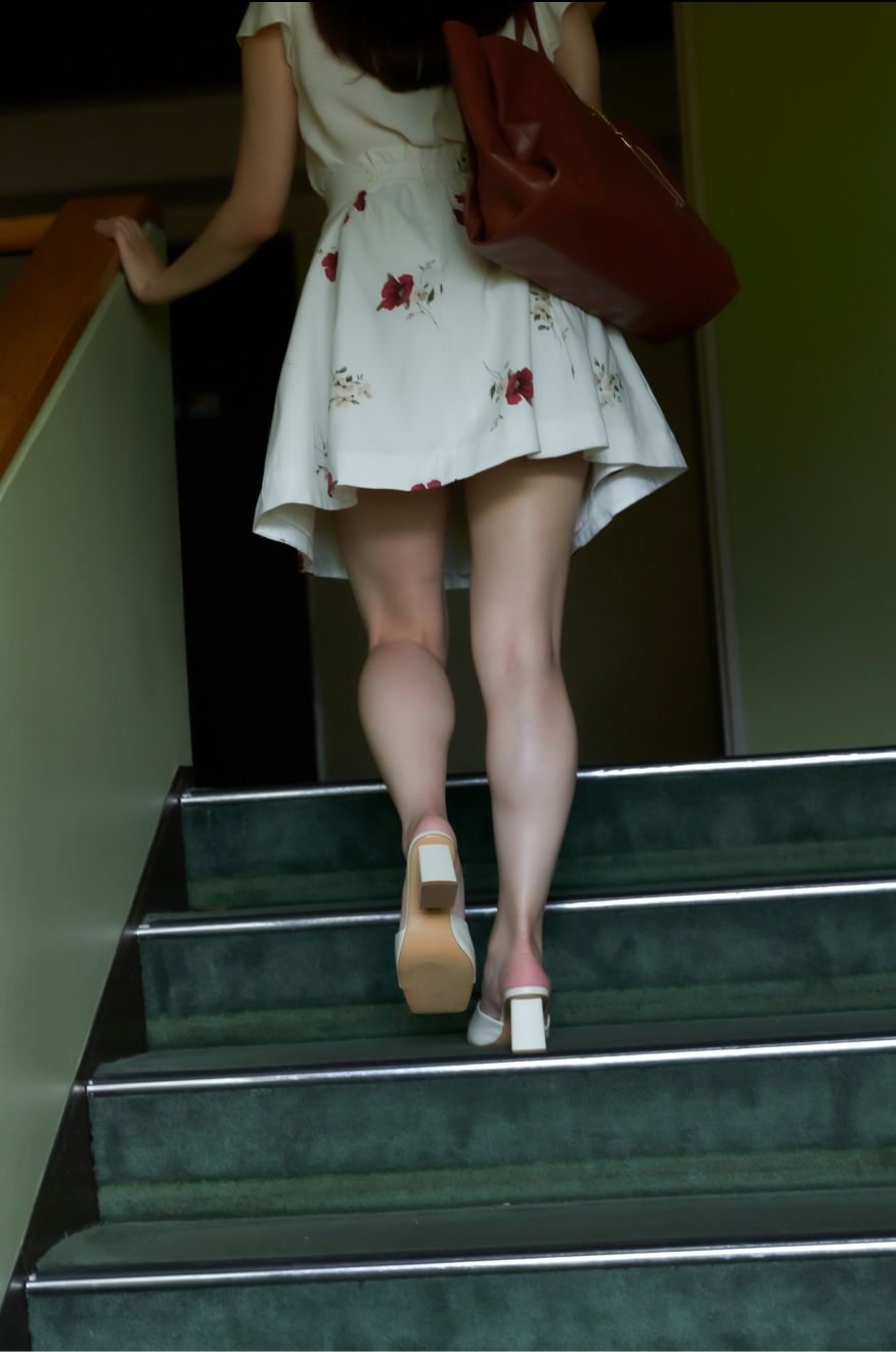 七瀬いおり オフィシャルグラビア写真集 こう見えて私、脱いだらスゴいんです [60P]