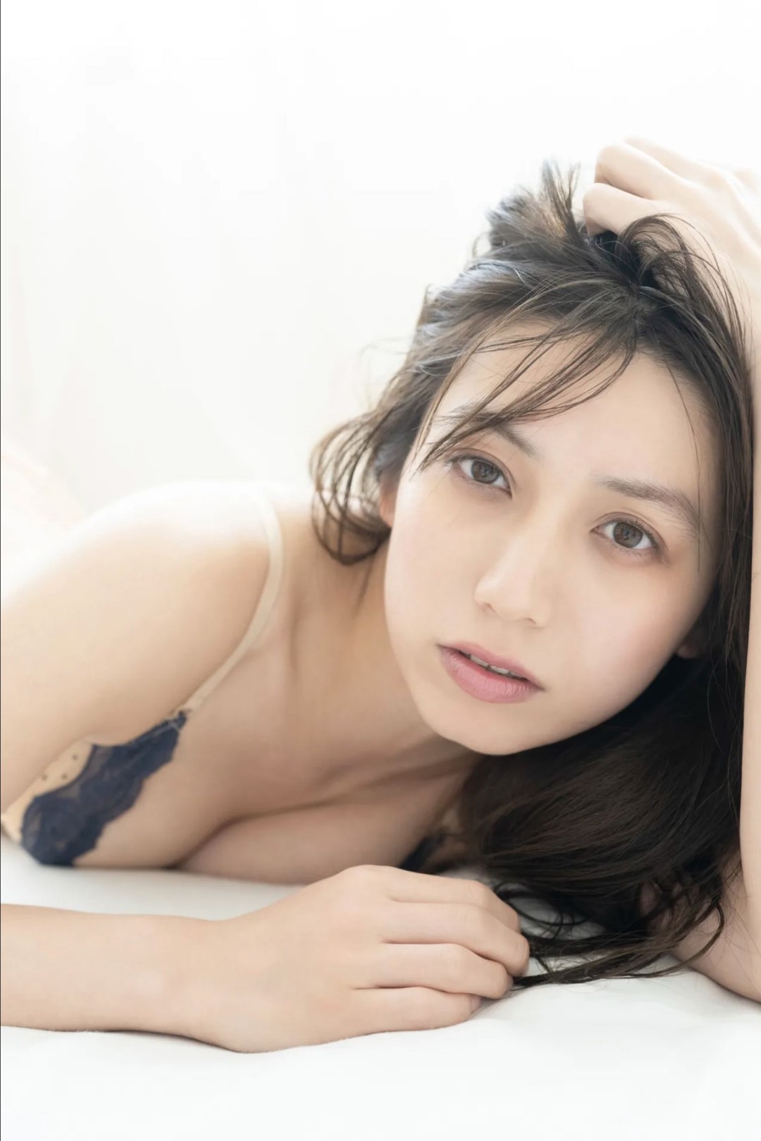 佐藤あいり 『艶めく素肌 vol.1』 [60P]