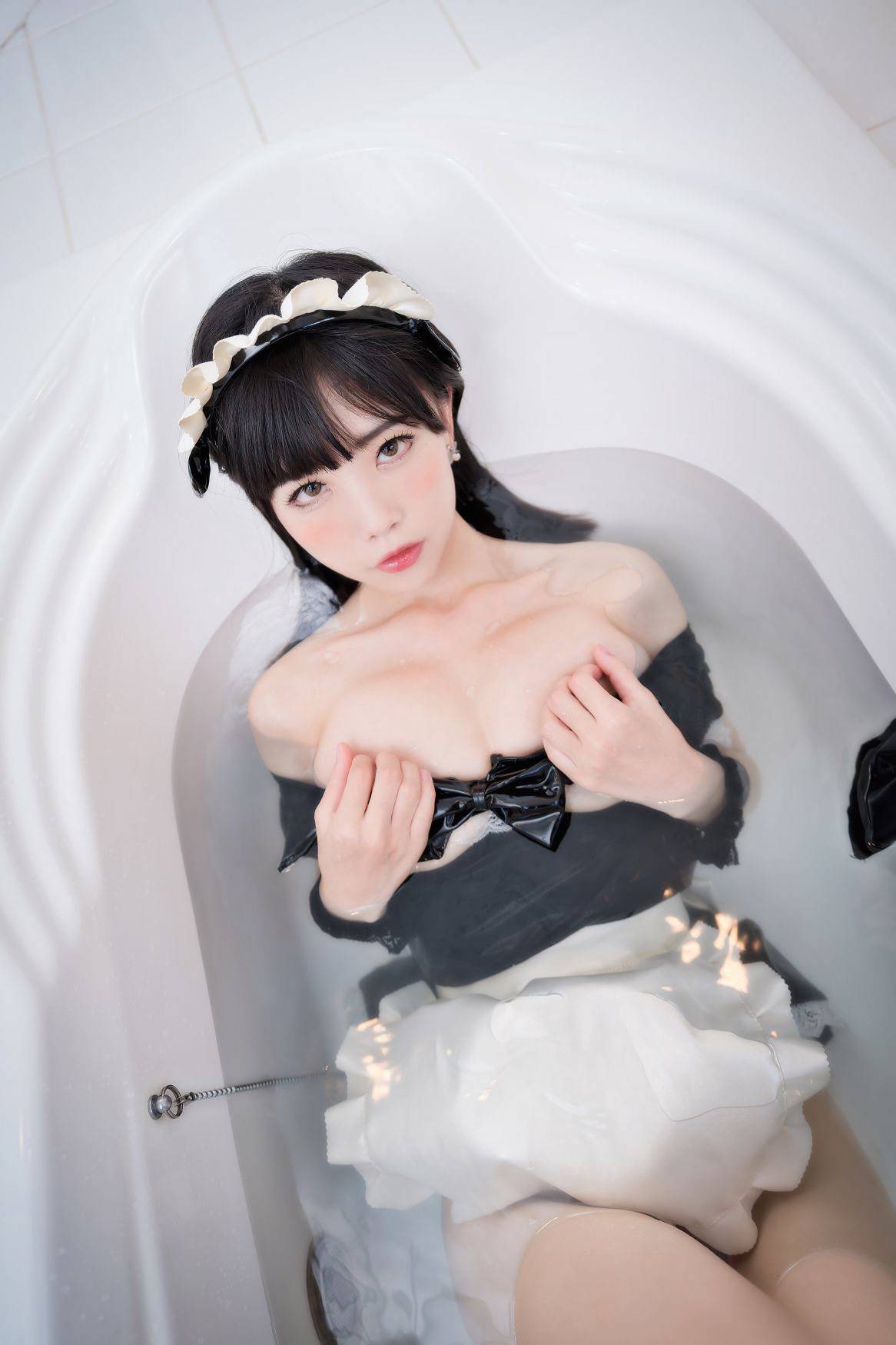 Coser@水淼Aqua Vol.048 漆皮女仆