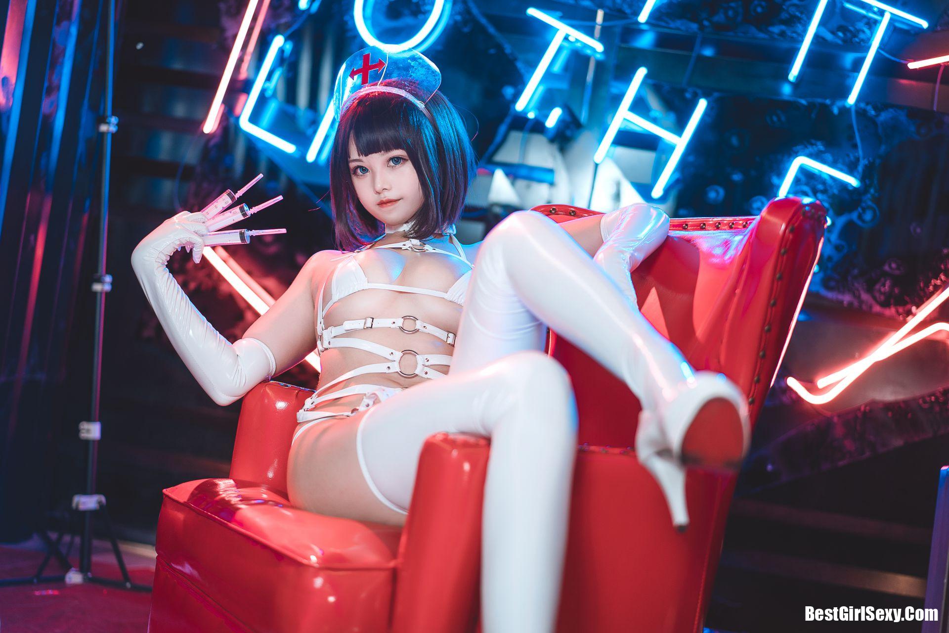 Coser@蜜汁猫裘 Vol.042 白色透明护士