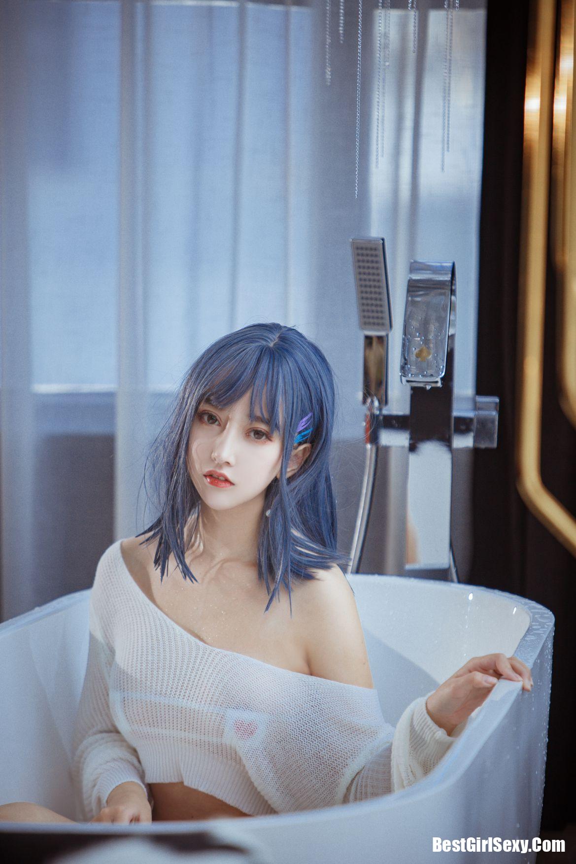 Coser@过期米线线喵 浴缸