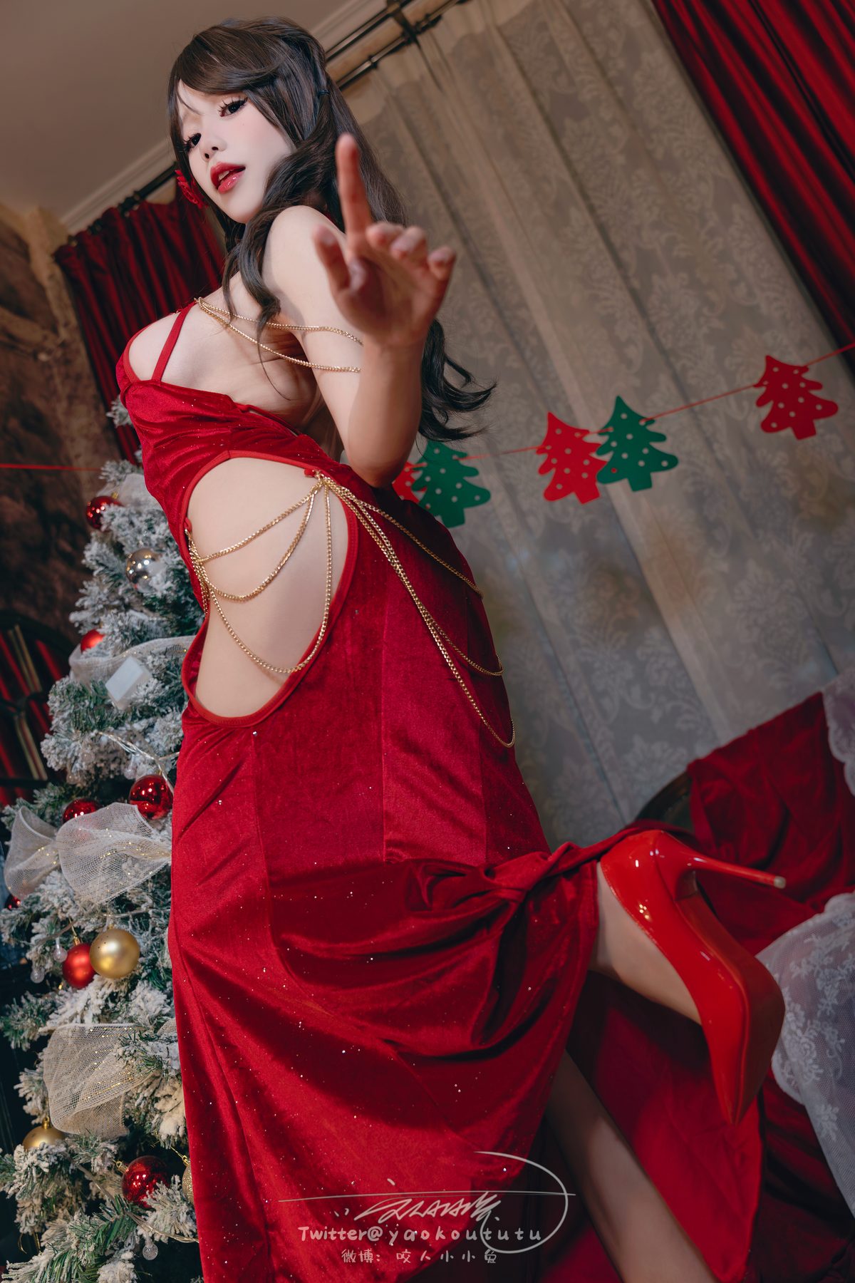 Coser@黏黏团子兔 – 圣诞生日限定『兔兔的生日晚宴』『危险派对』