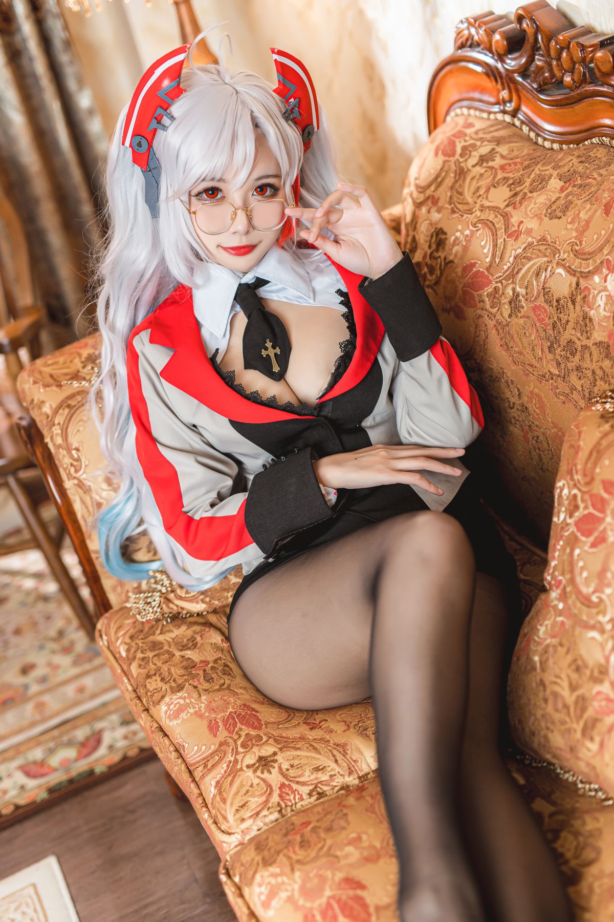 Coser@Momoko葵葵 教师