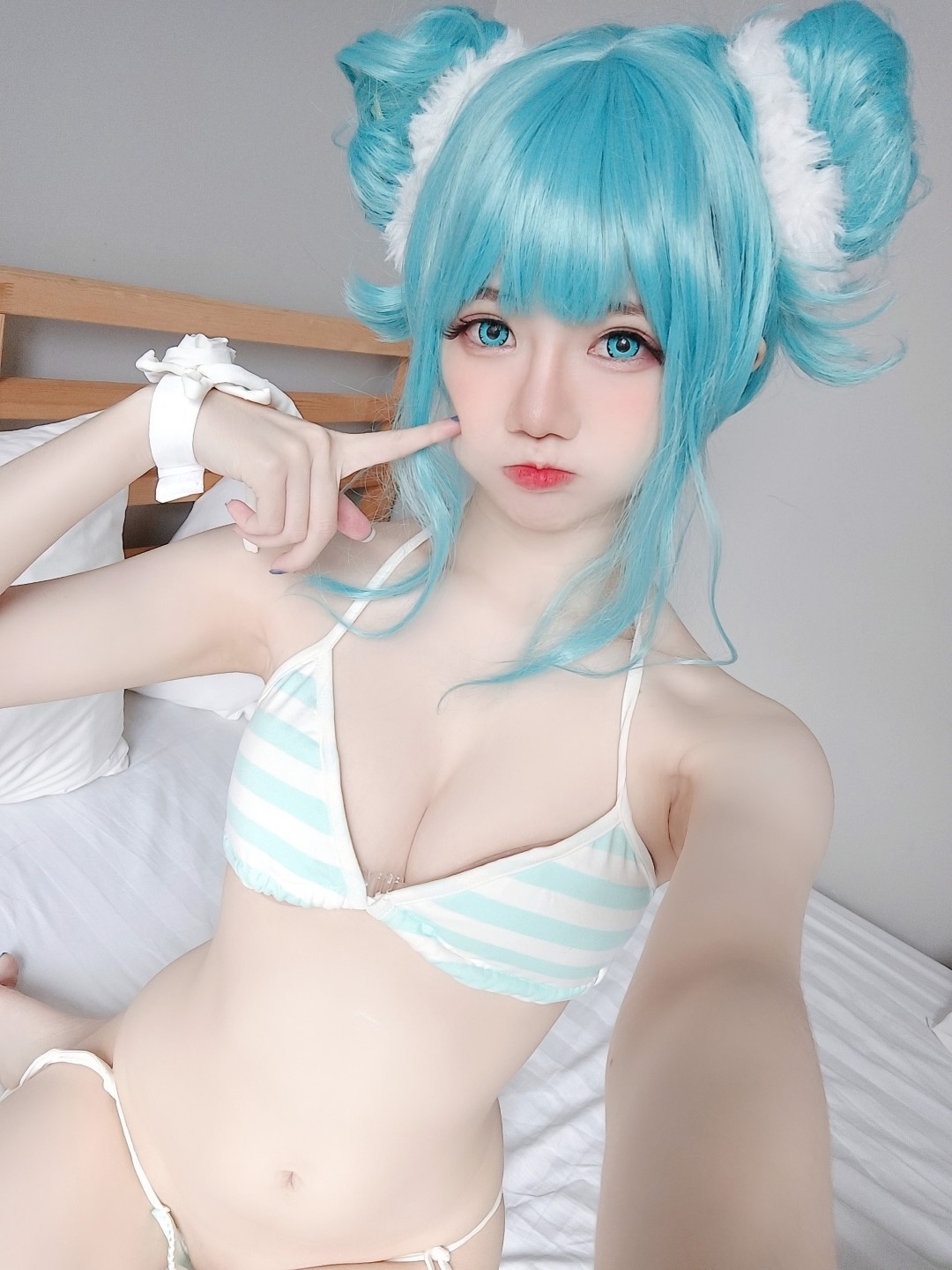 Sally Dorasnow - NO.24 Miku Bikini [108P]