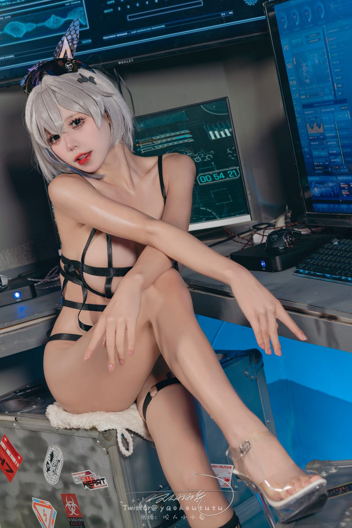 Coser@黏黏团子兔 – 崩铁·银狼Gentleman