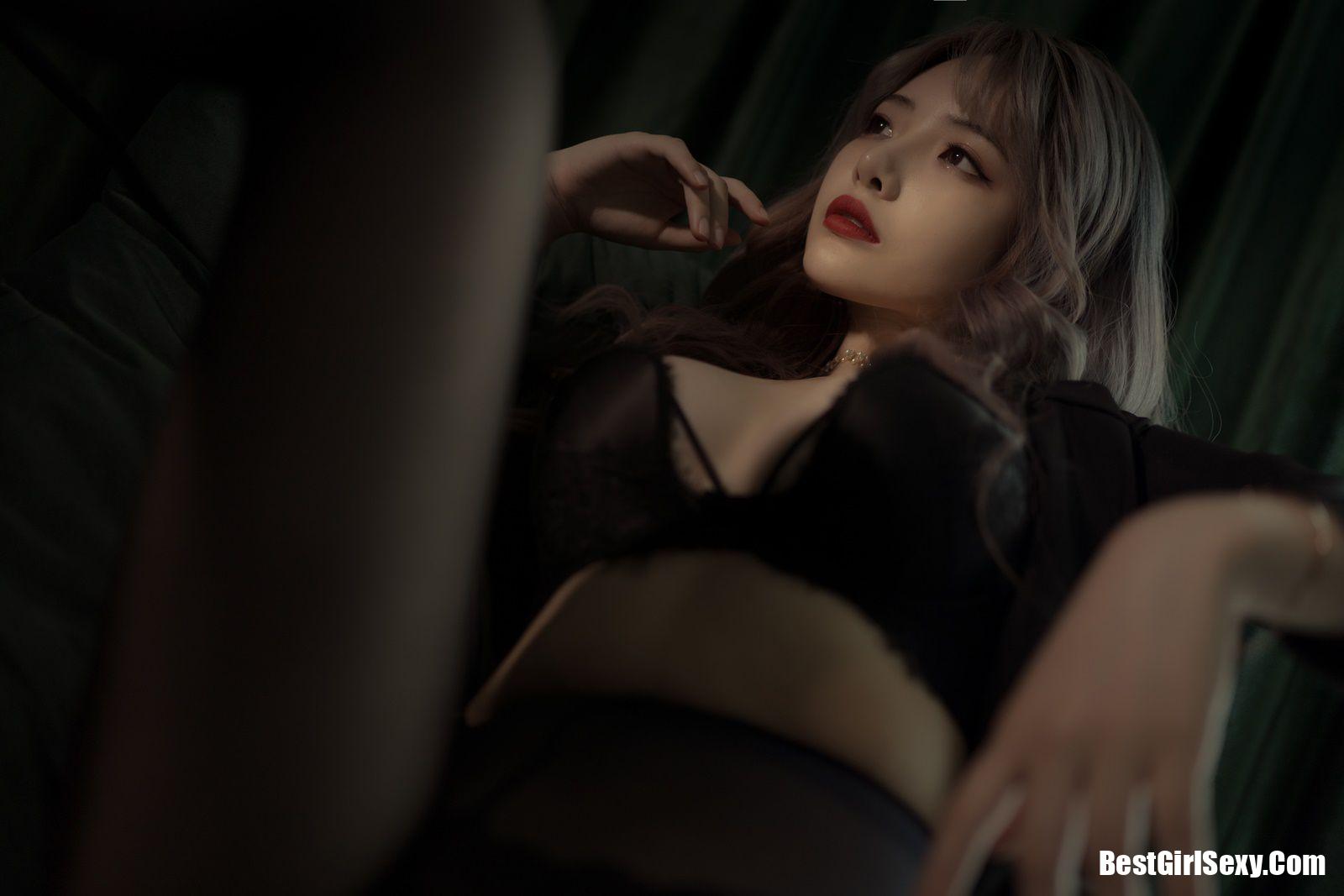 Coser@雯妹不讲道理 玫瑰内衣+西装