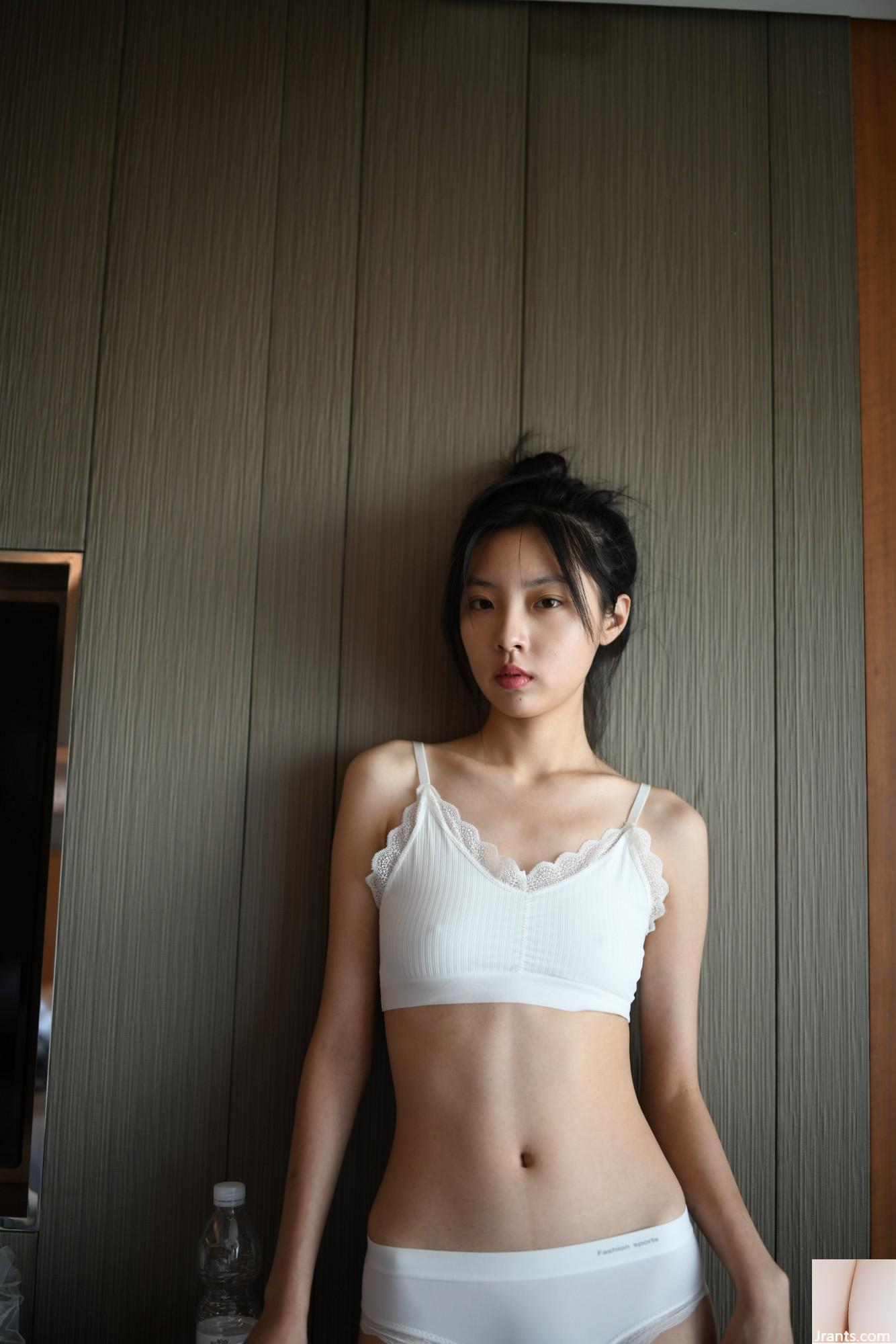 [网路收集] 摄影师-LINSIVVI 极品女模摄影合辑 (六) [100P]