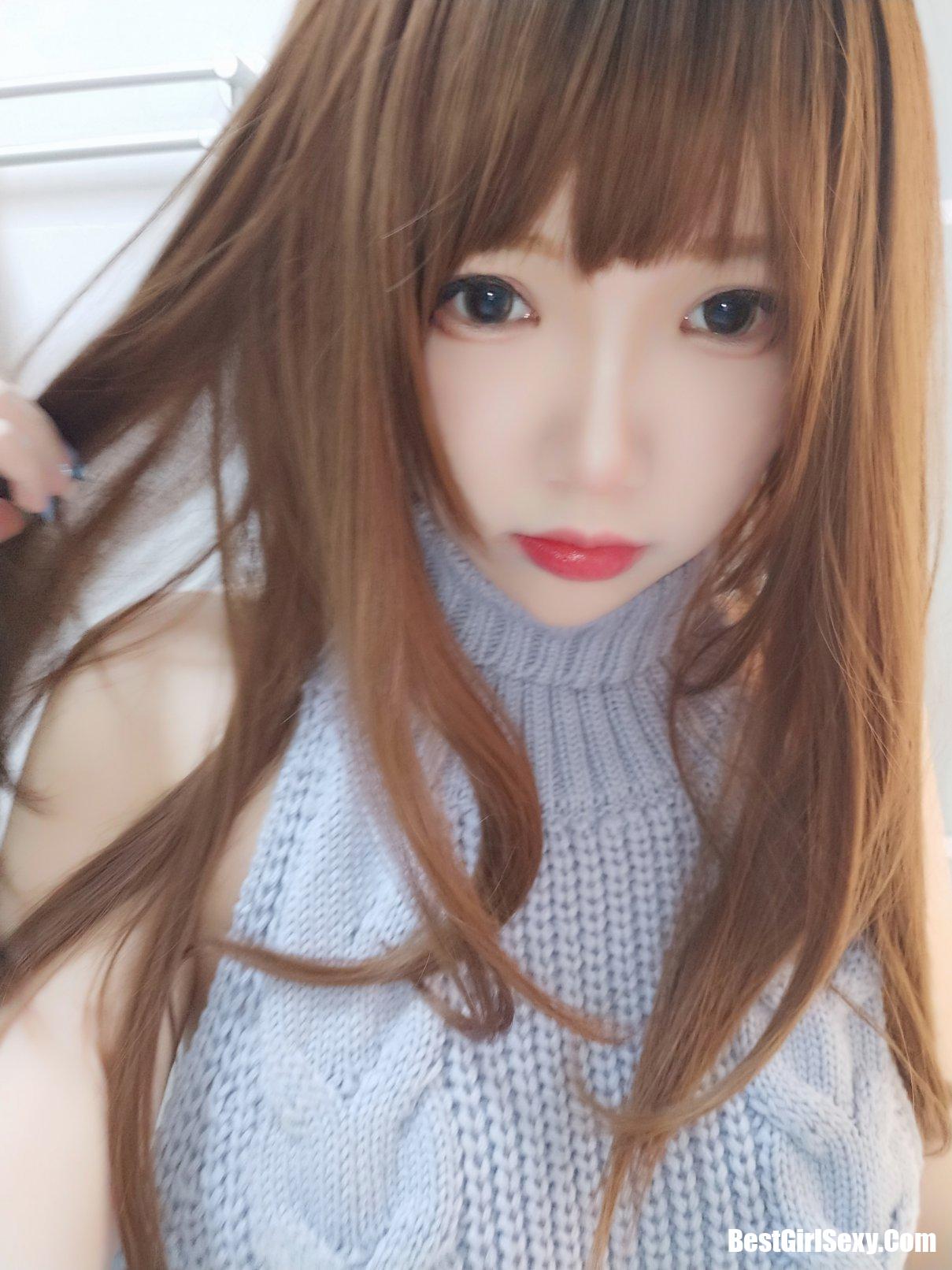 Coser@雪晴Astra Vol.021 黑丝漏背毛衣