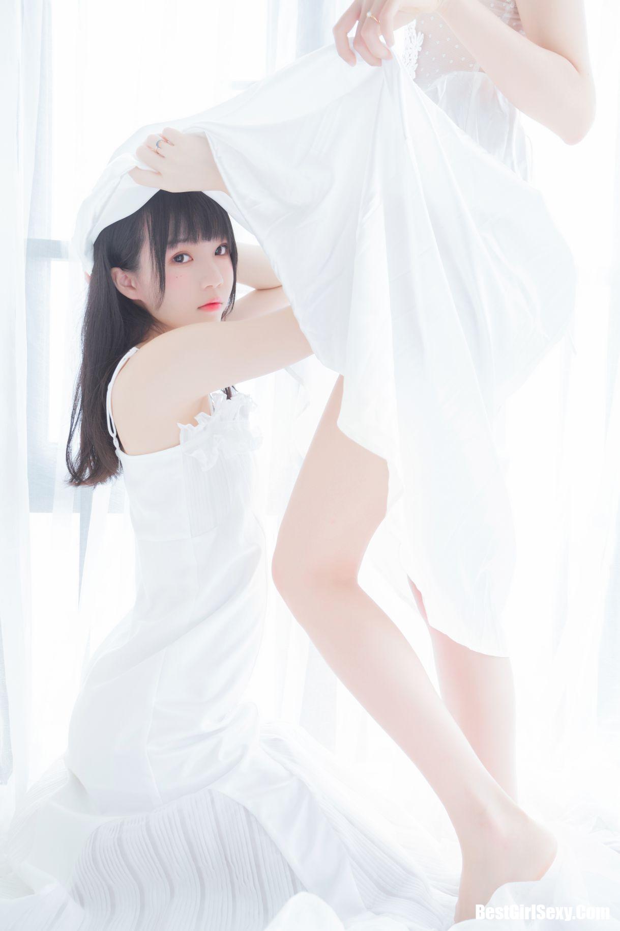 Coser@桜桃喵 Vol.045 白色长裙