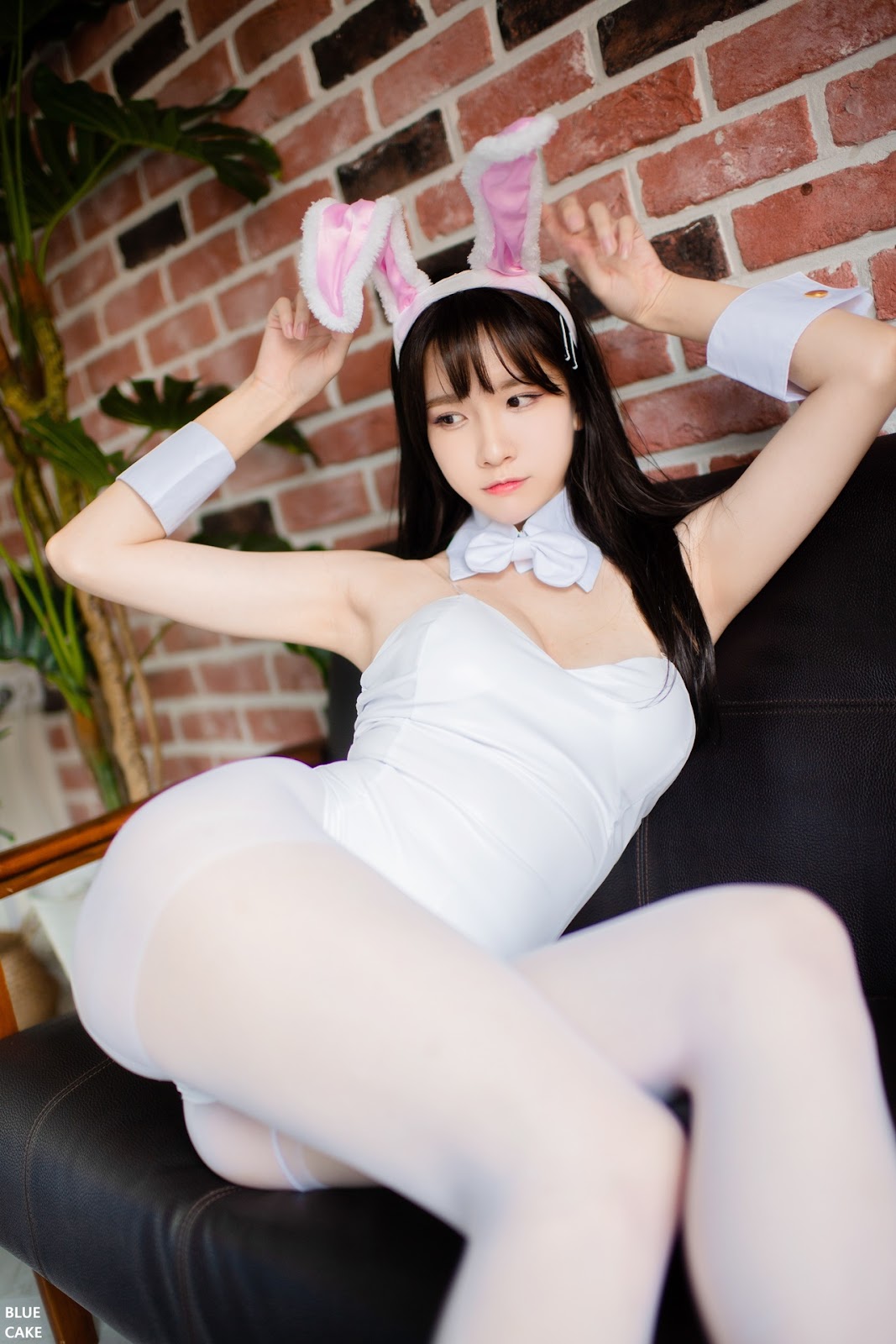 Lee Ahrin 이아린, [BLUECAKE] WHITE & BLACK BUNNY Set.01 [62P]