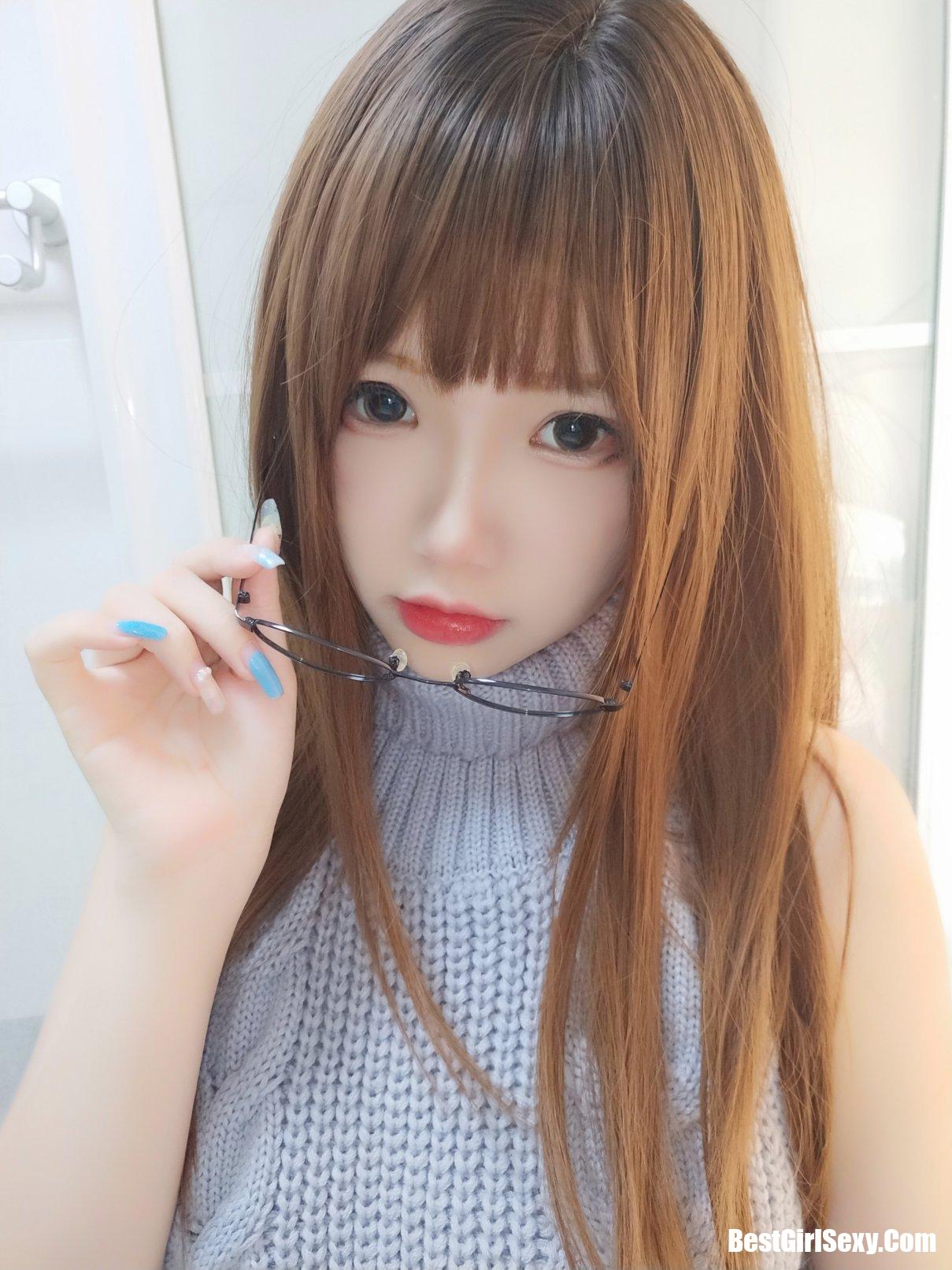 Coser@雪晴Astra Vol.021 黑丝漏背毛衣