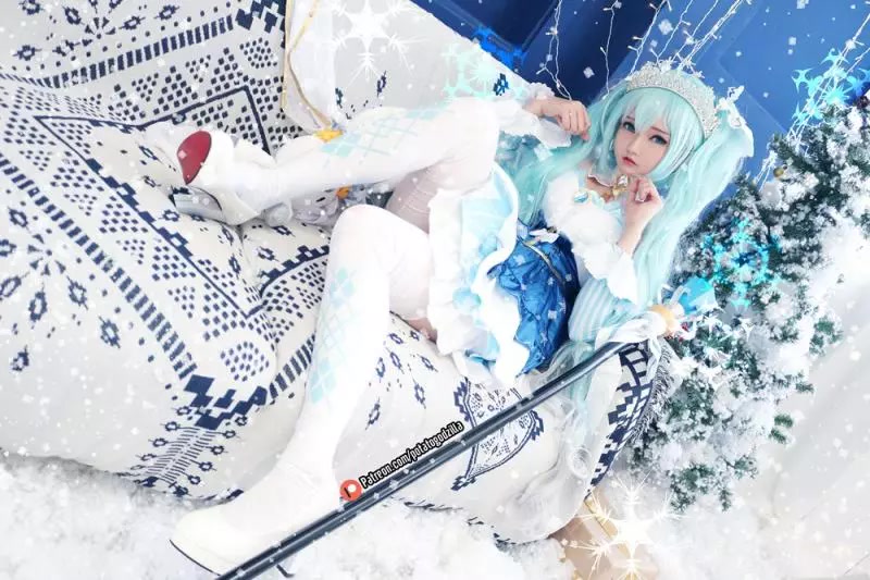 Potato Godzilla - Snow Miku 3 [41P]