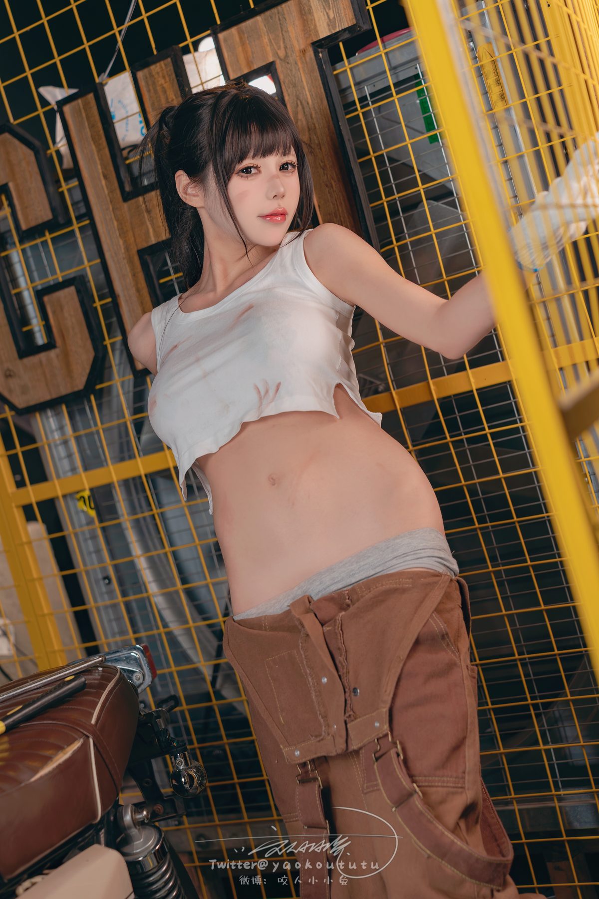 Coser@黏黏团子兔 – 机车修理工 Shake it