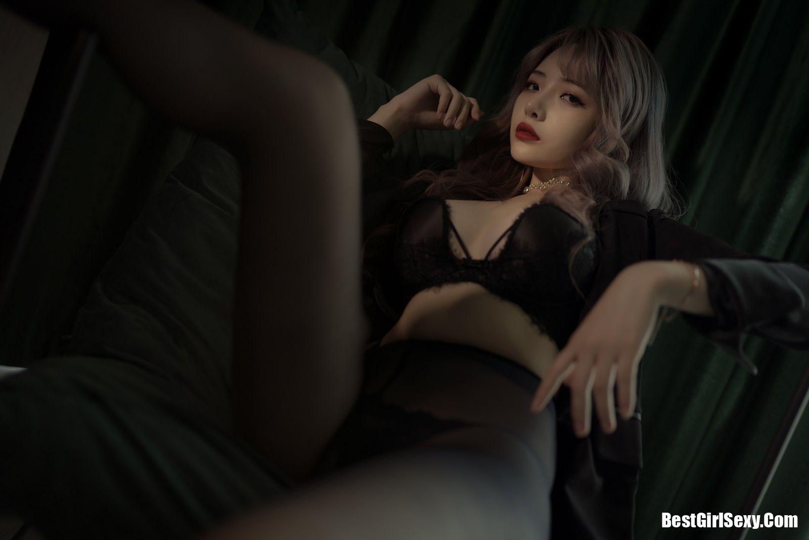 Coser@雯妹不讲道理 玫瑰内衣+西装